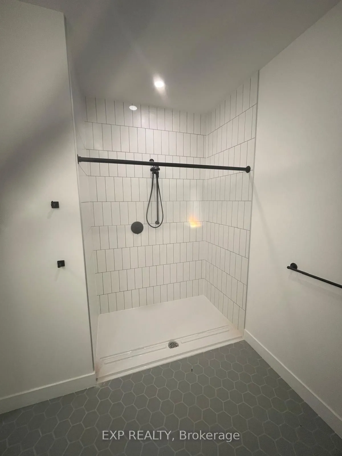1600 James Naismith Drive, #219