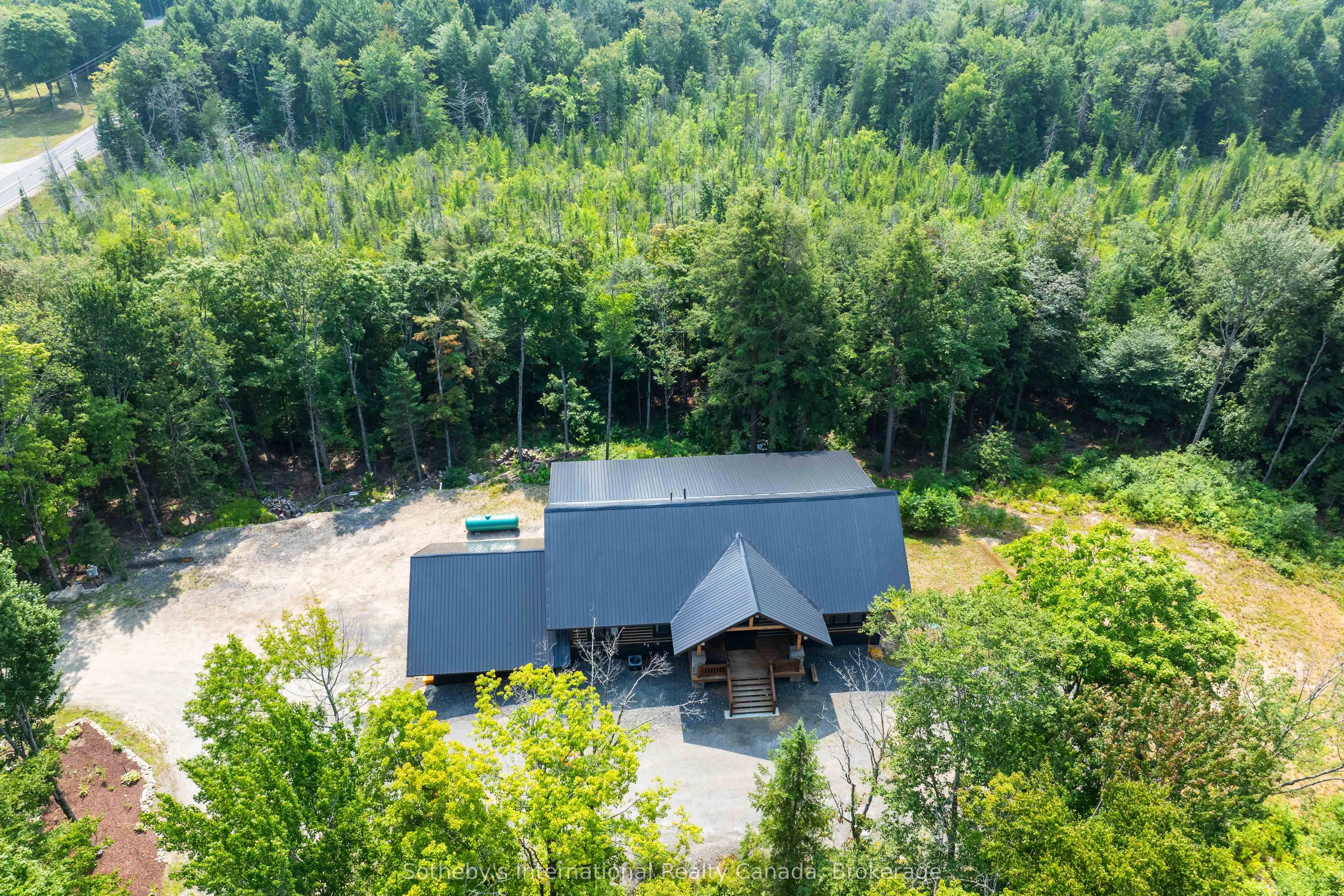 2749 Brunel Road S