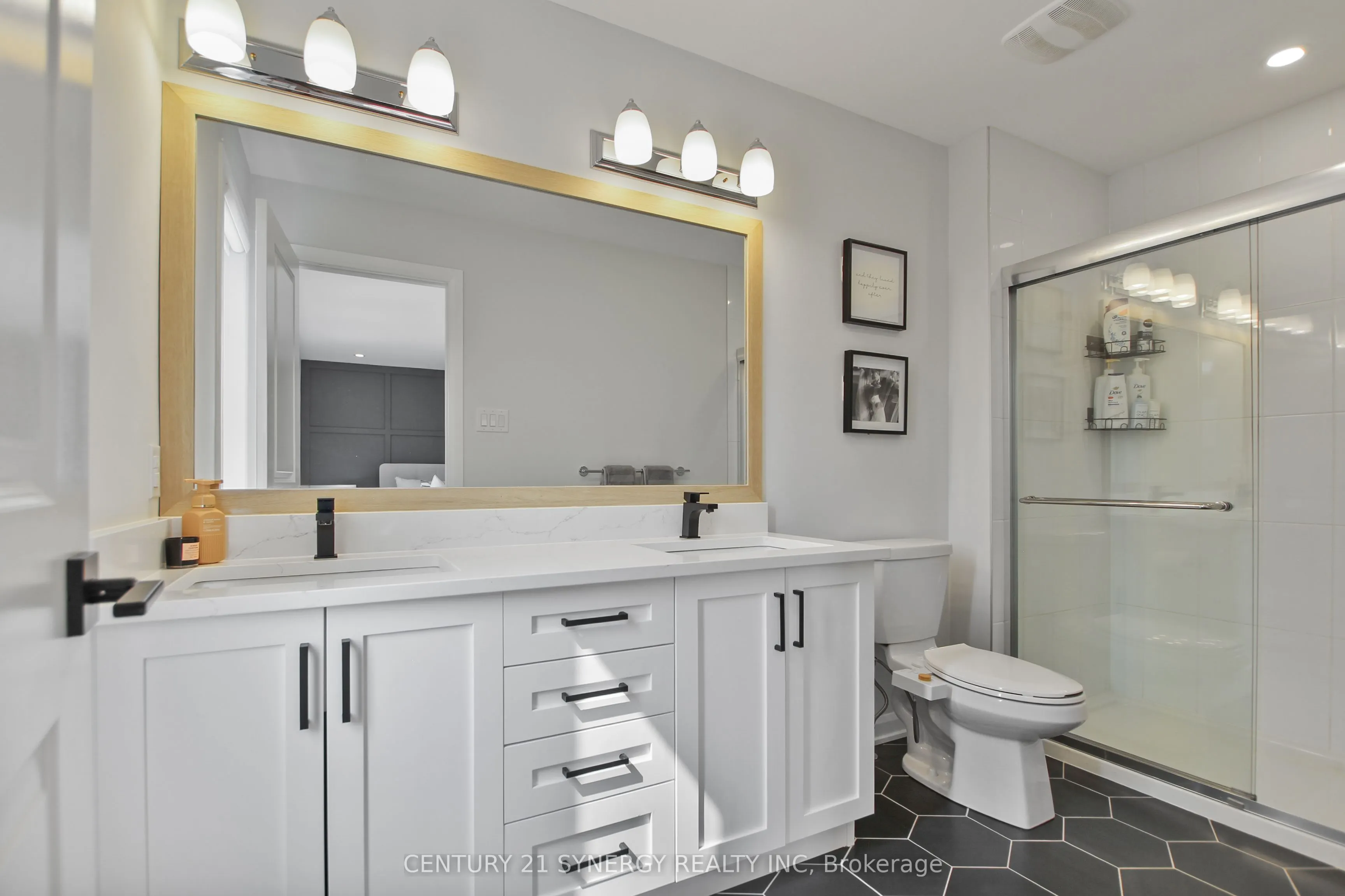 2104 Caltra Crescent