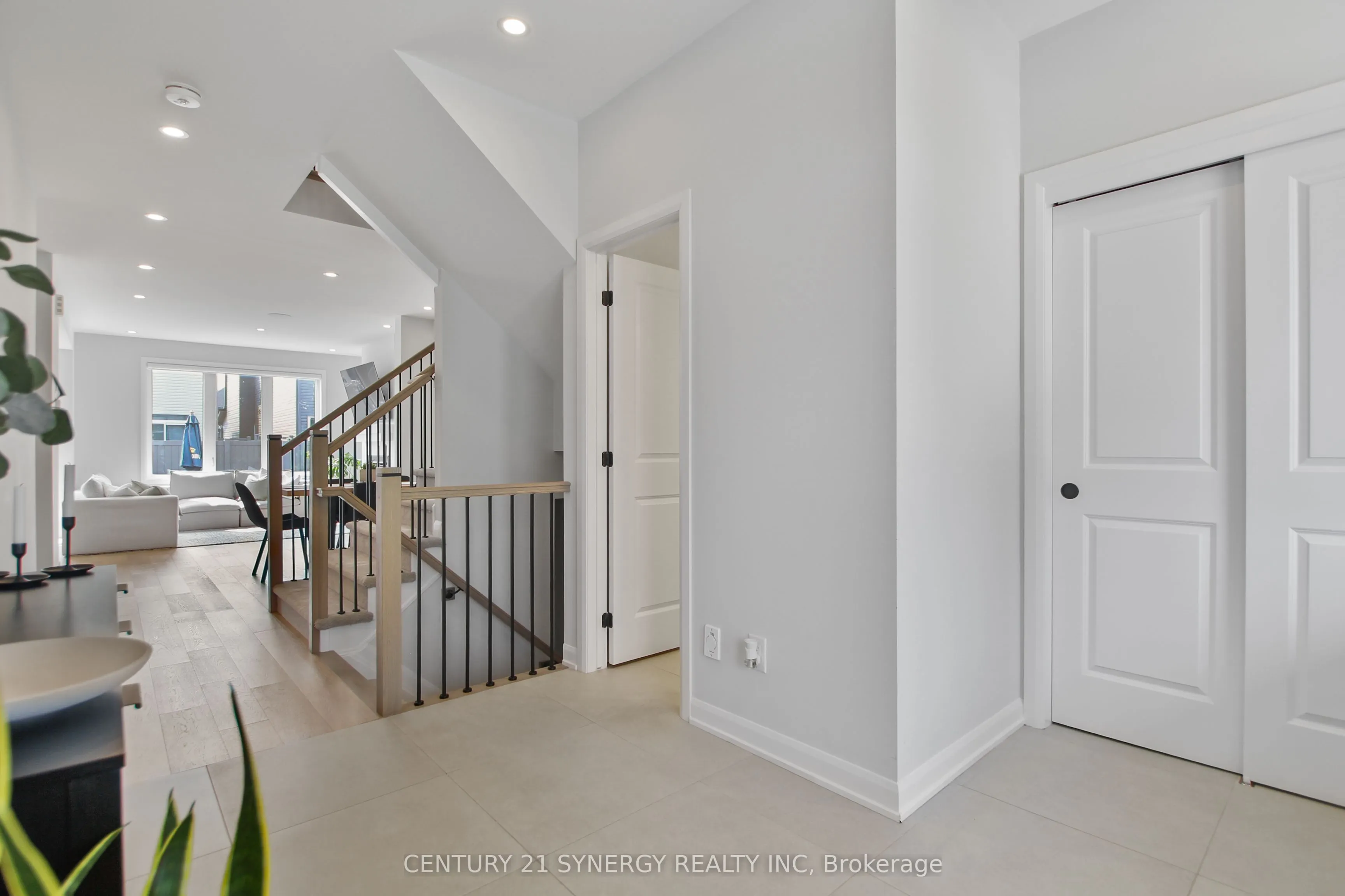 2104 Caltra Crescent