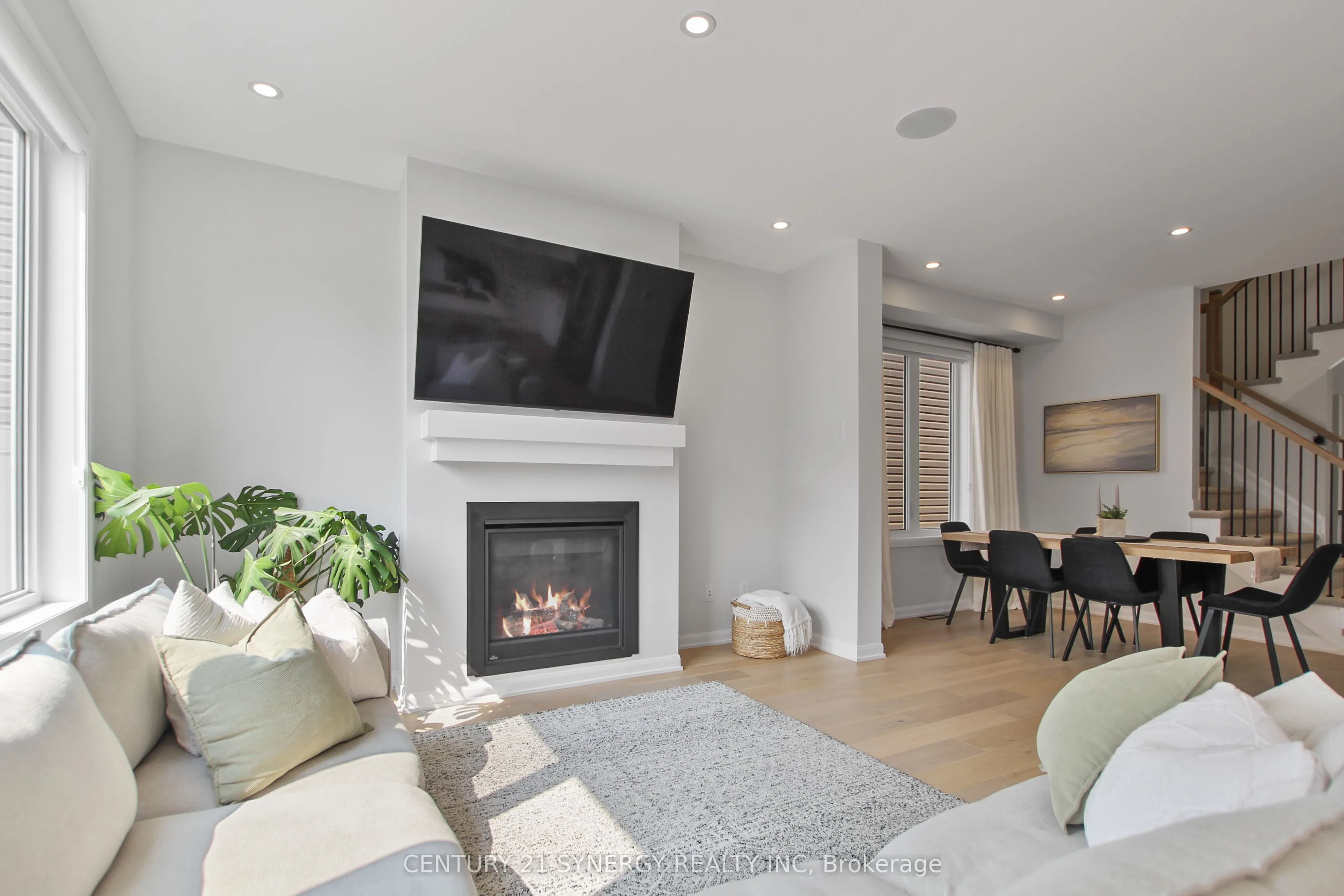 2104 Caltra Crescent