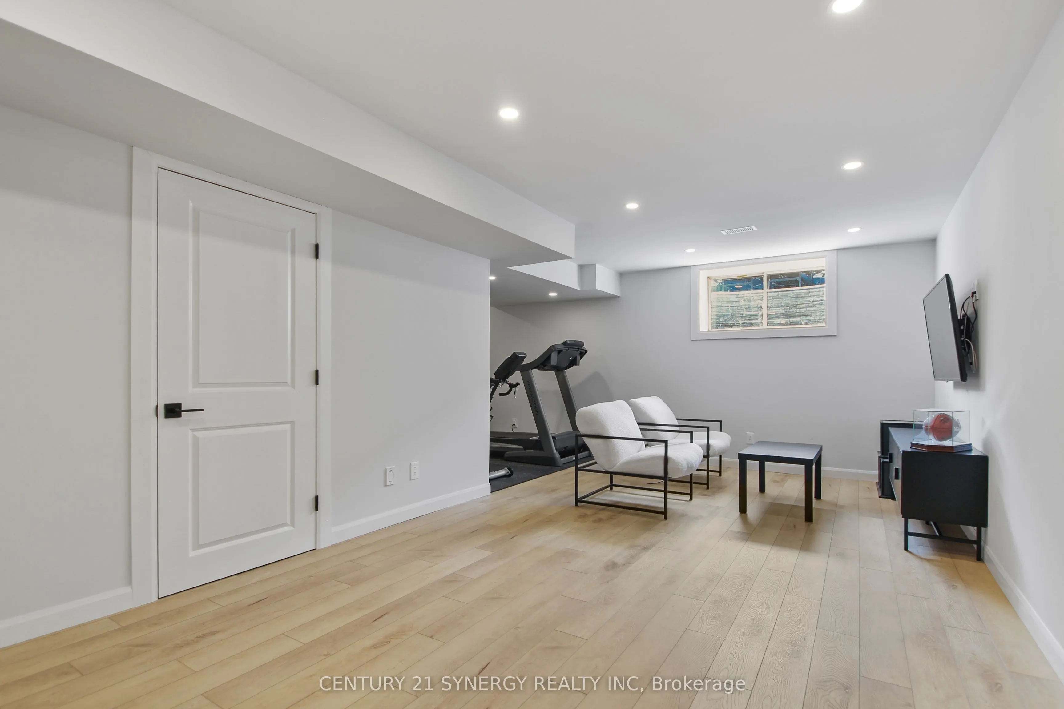 2104 Caltra Crescent
