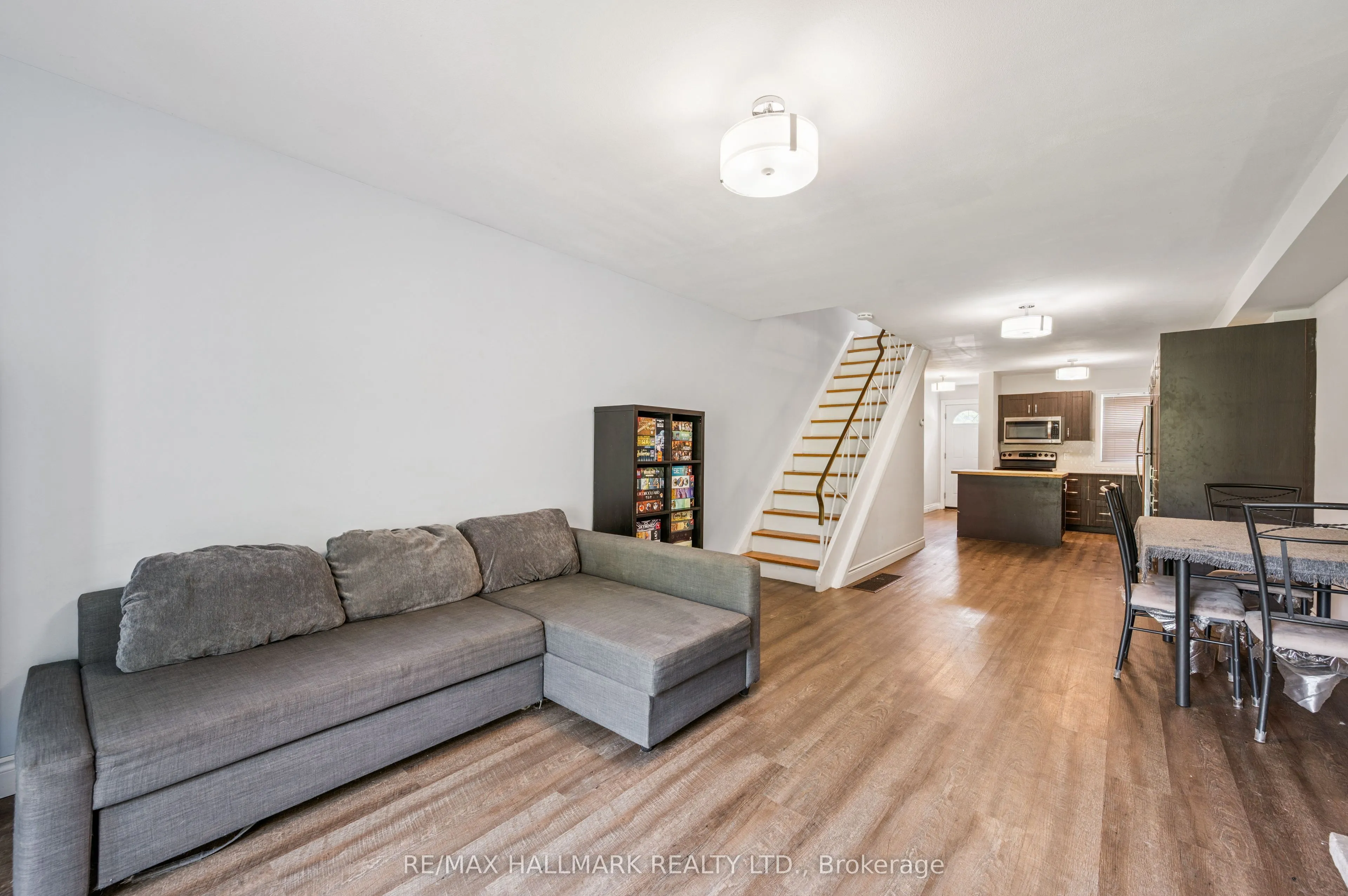 288 Westcourt Place, #25