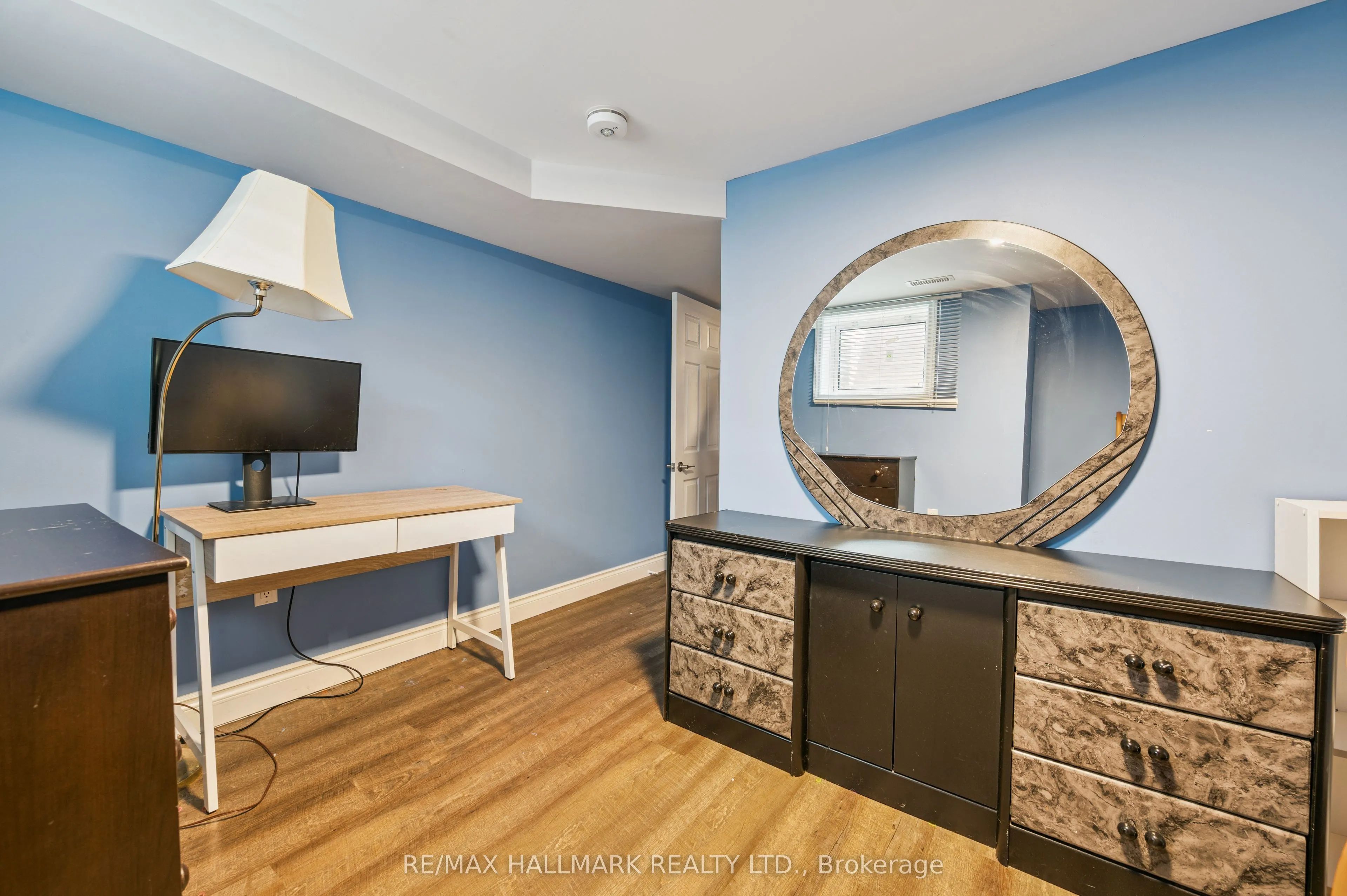 288 Westcourt Place, #25