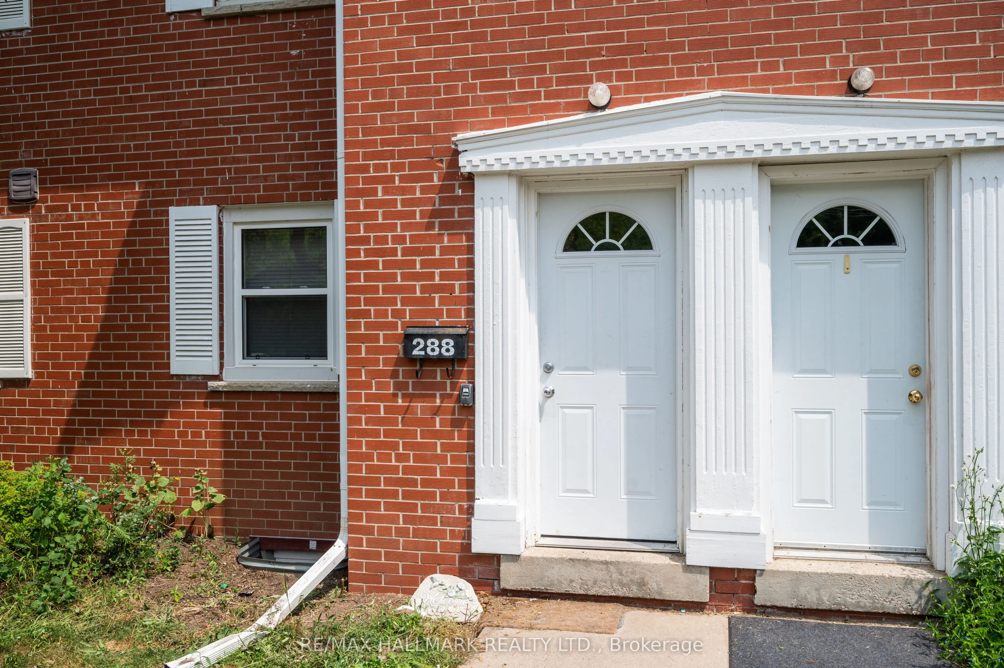 288 Westcourt Place, #25