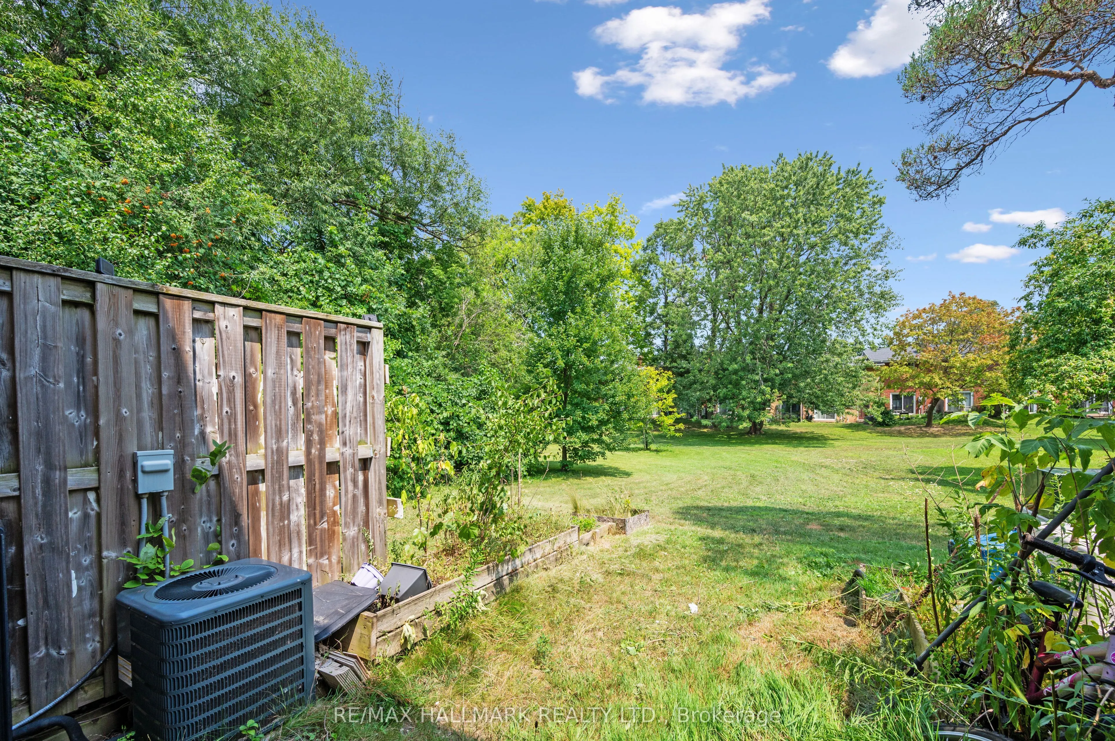 288 Westcourt Place, #25