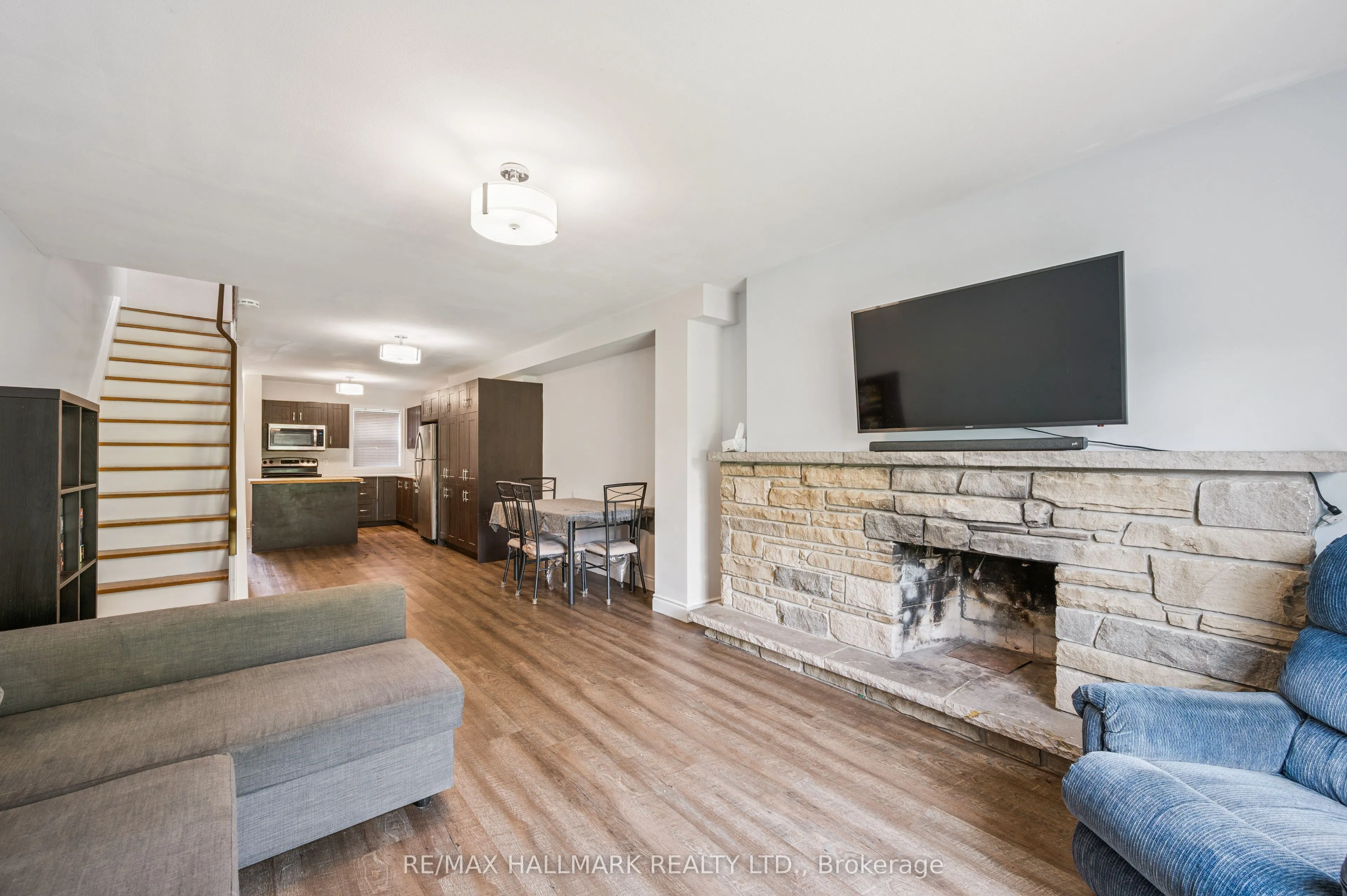 288 Westcourt Place, #25