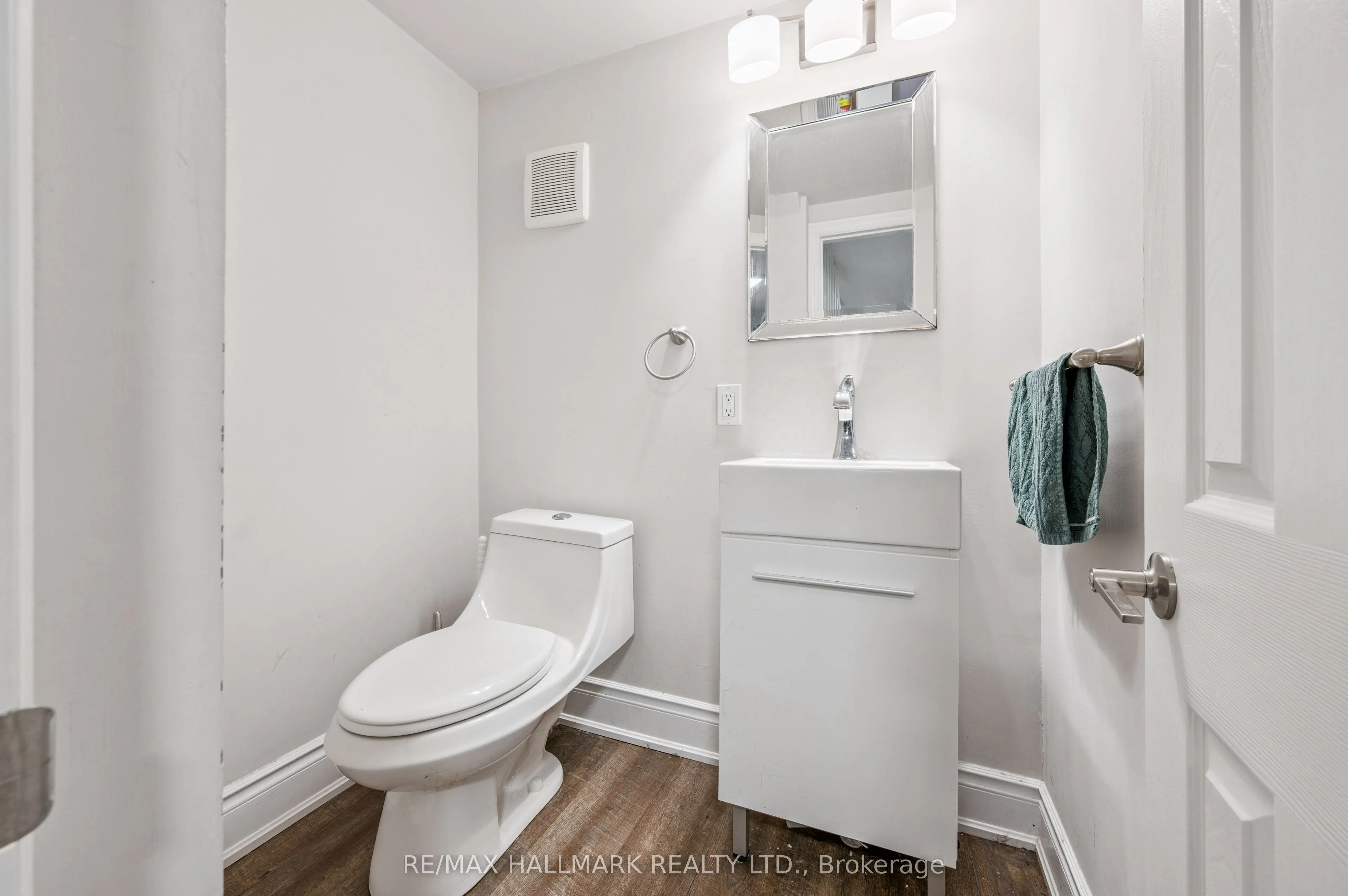 288 Westcourt Place, #25
