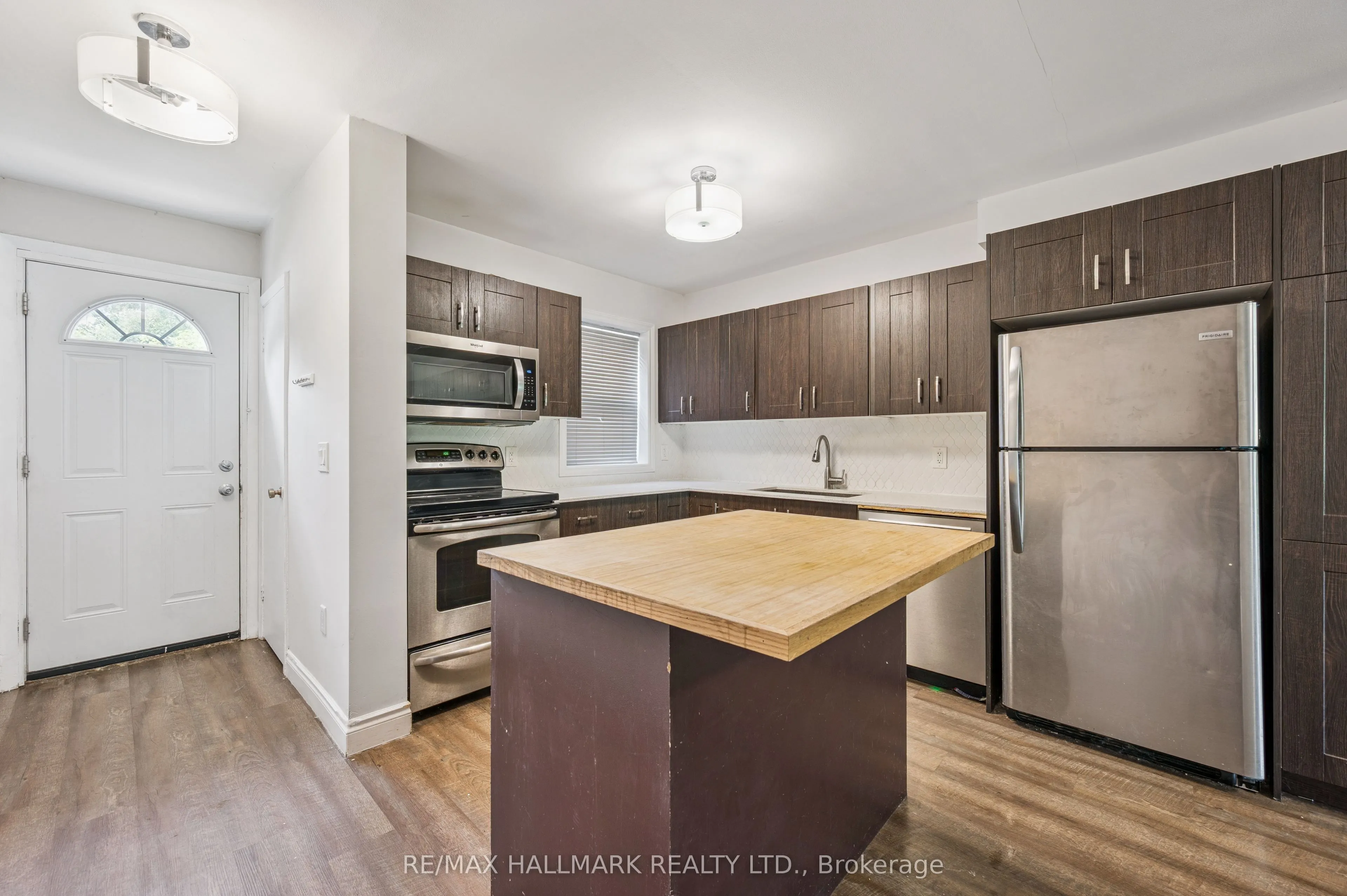 288 Westcourt Place, #25
