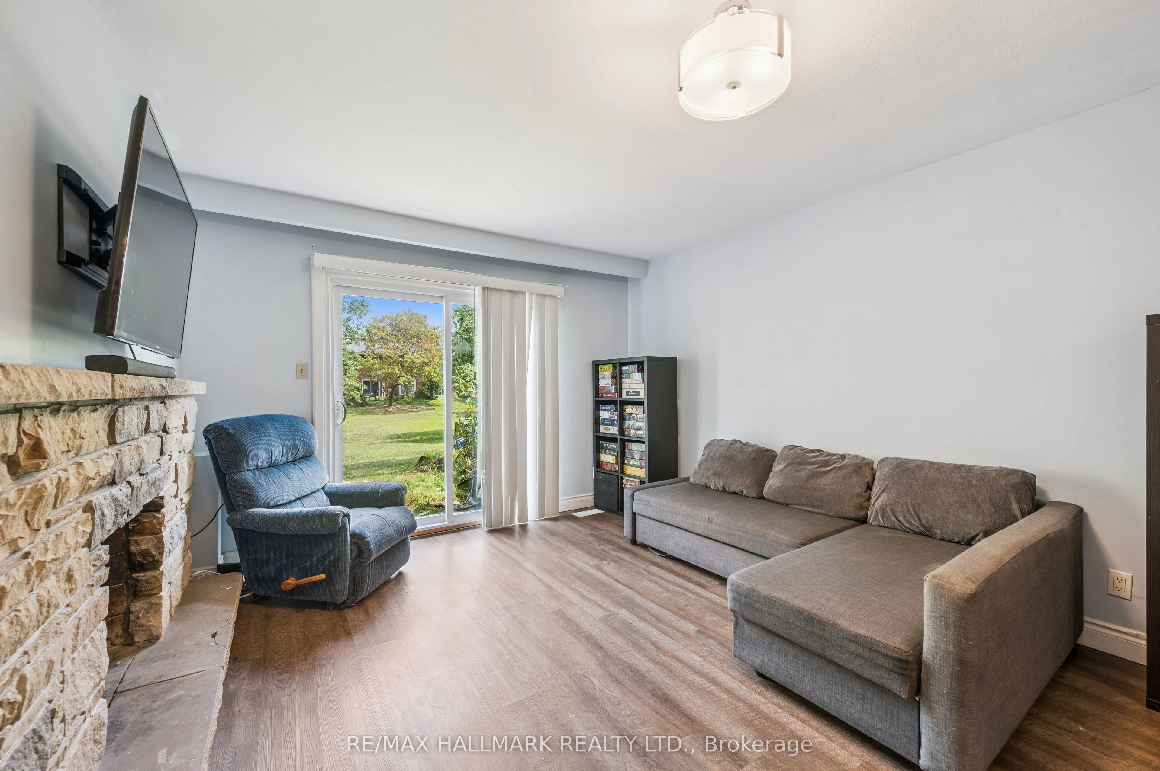 288 Westcourt Place, #25