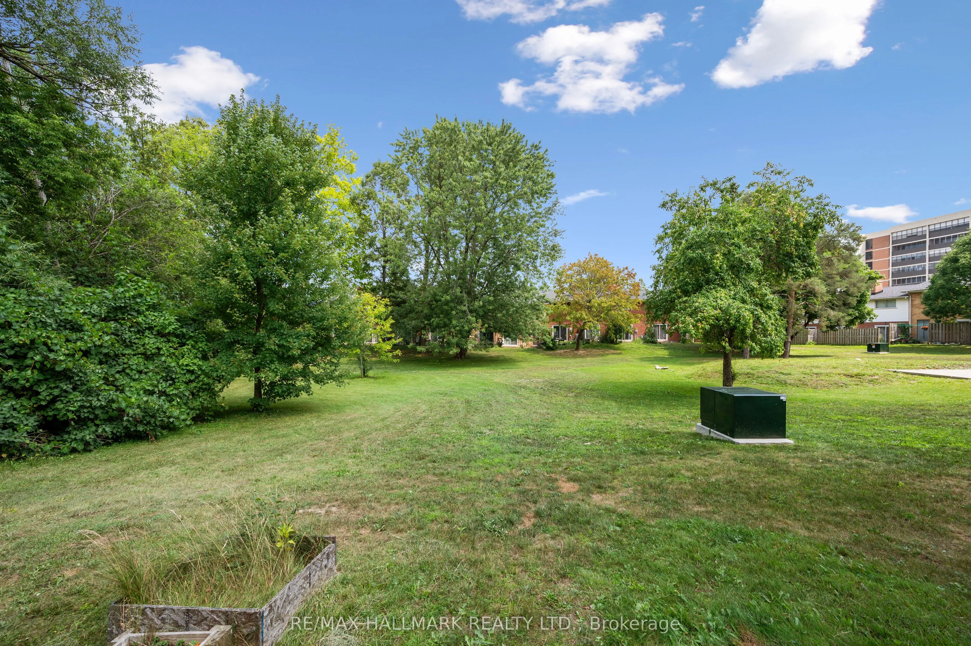288 Westcourt Place, #25