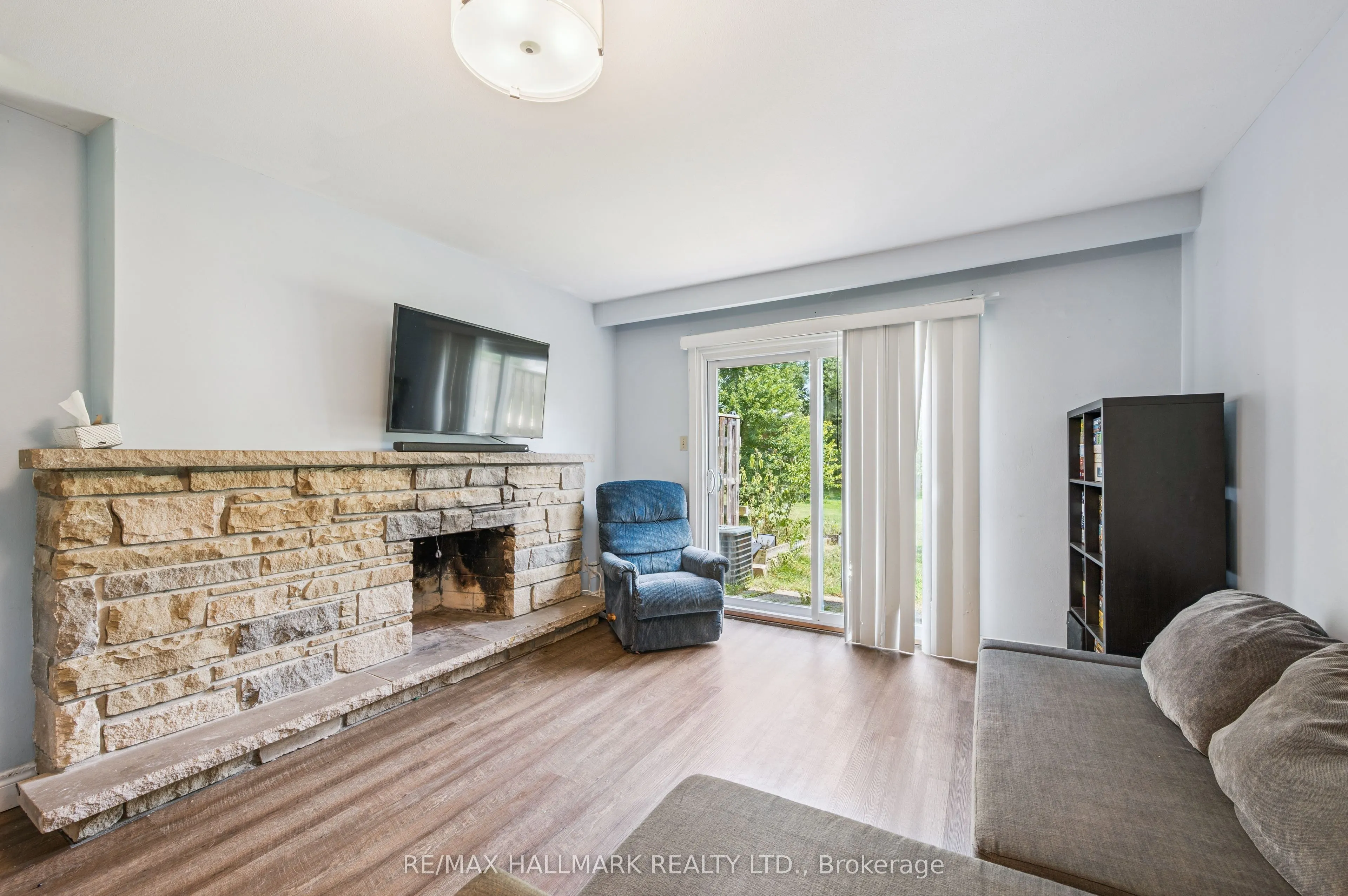 288 Westcourt Place, #25