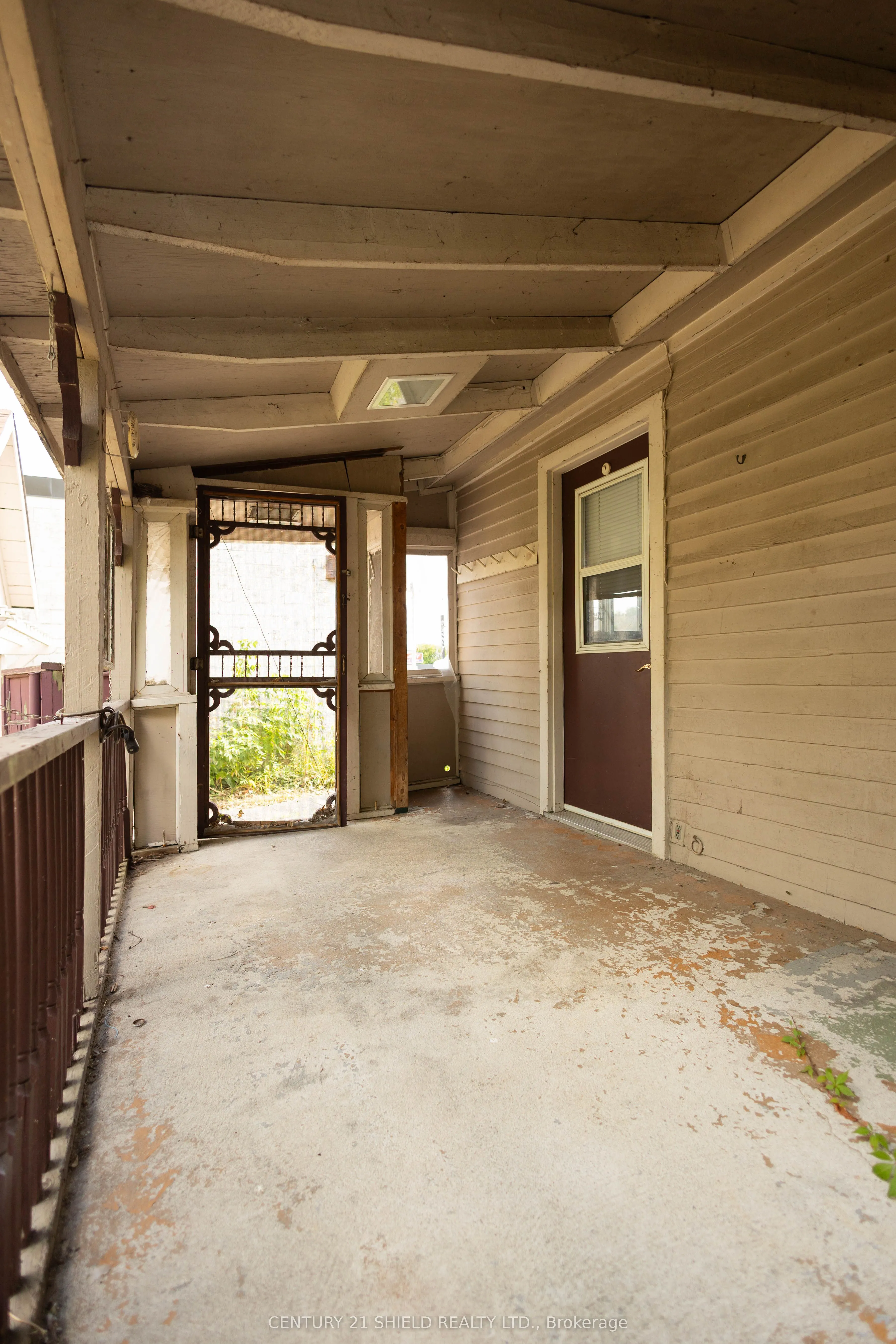 627 Pitt Street