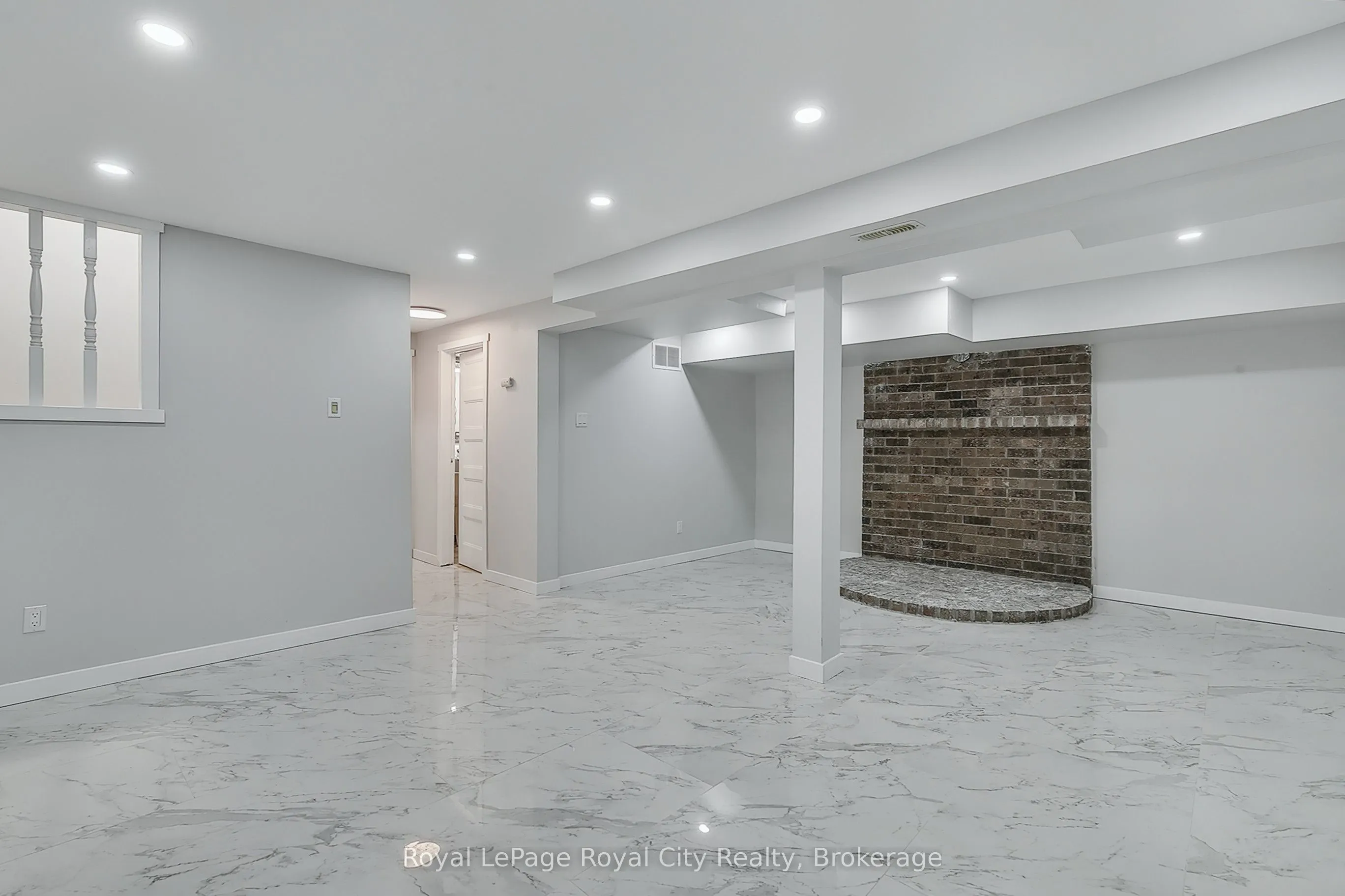 691 College Avenue W