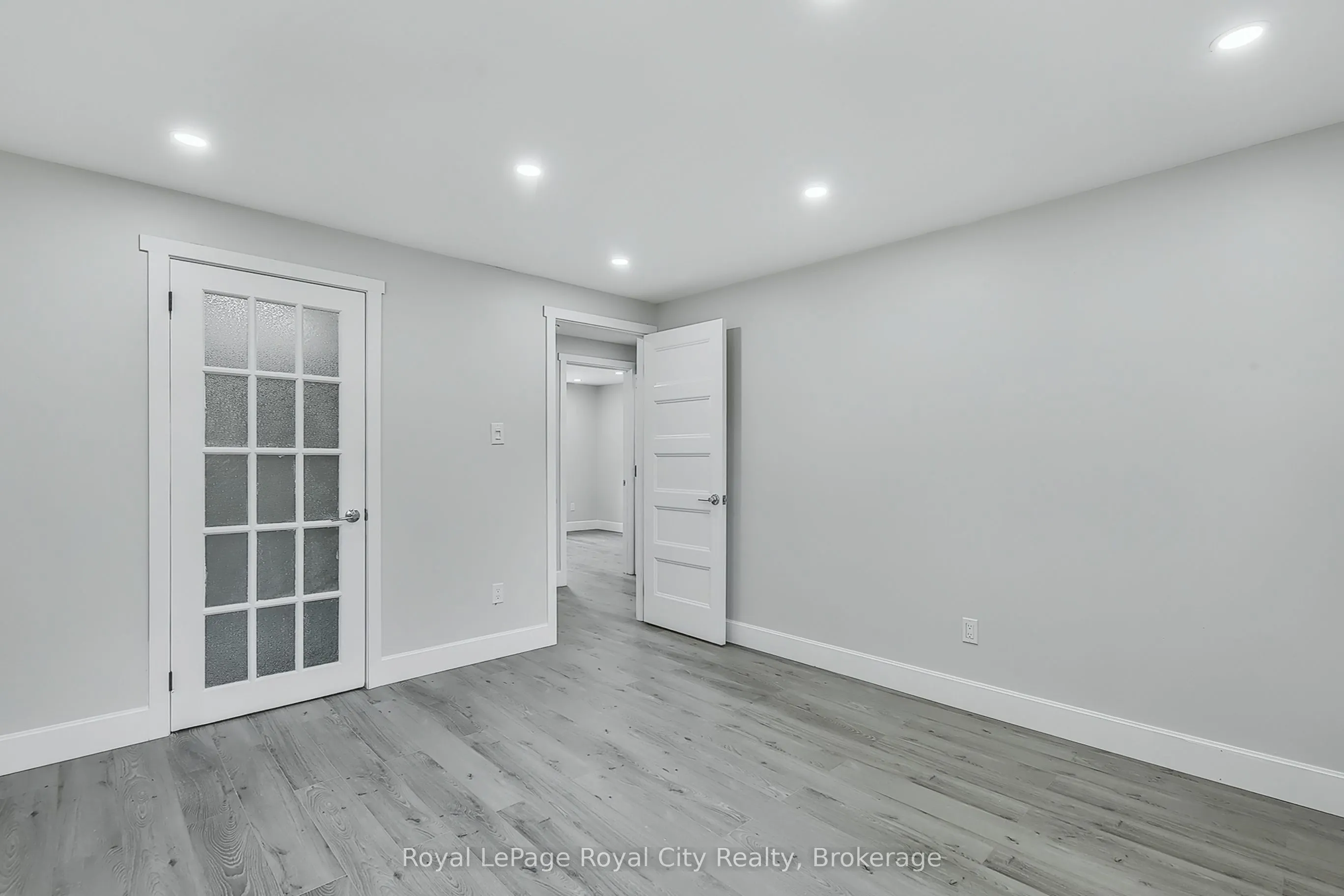691 College Avenue W