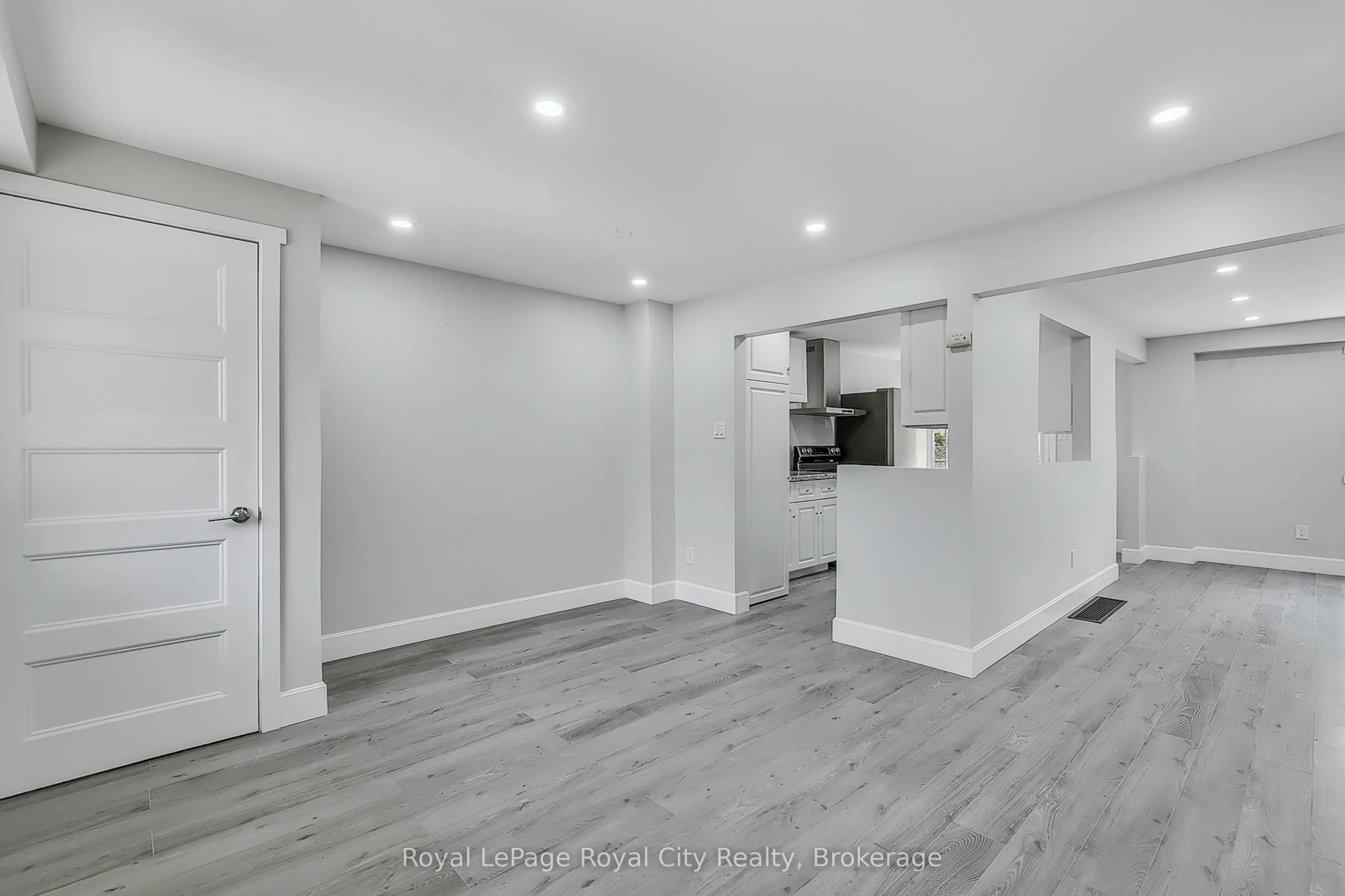 691 College Avenue W