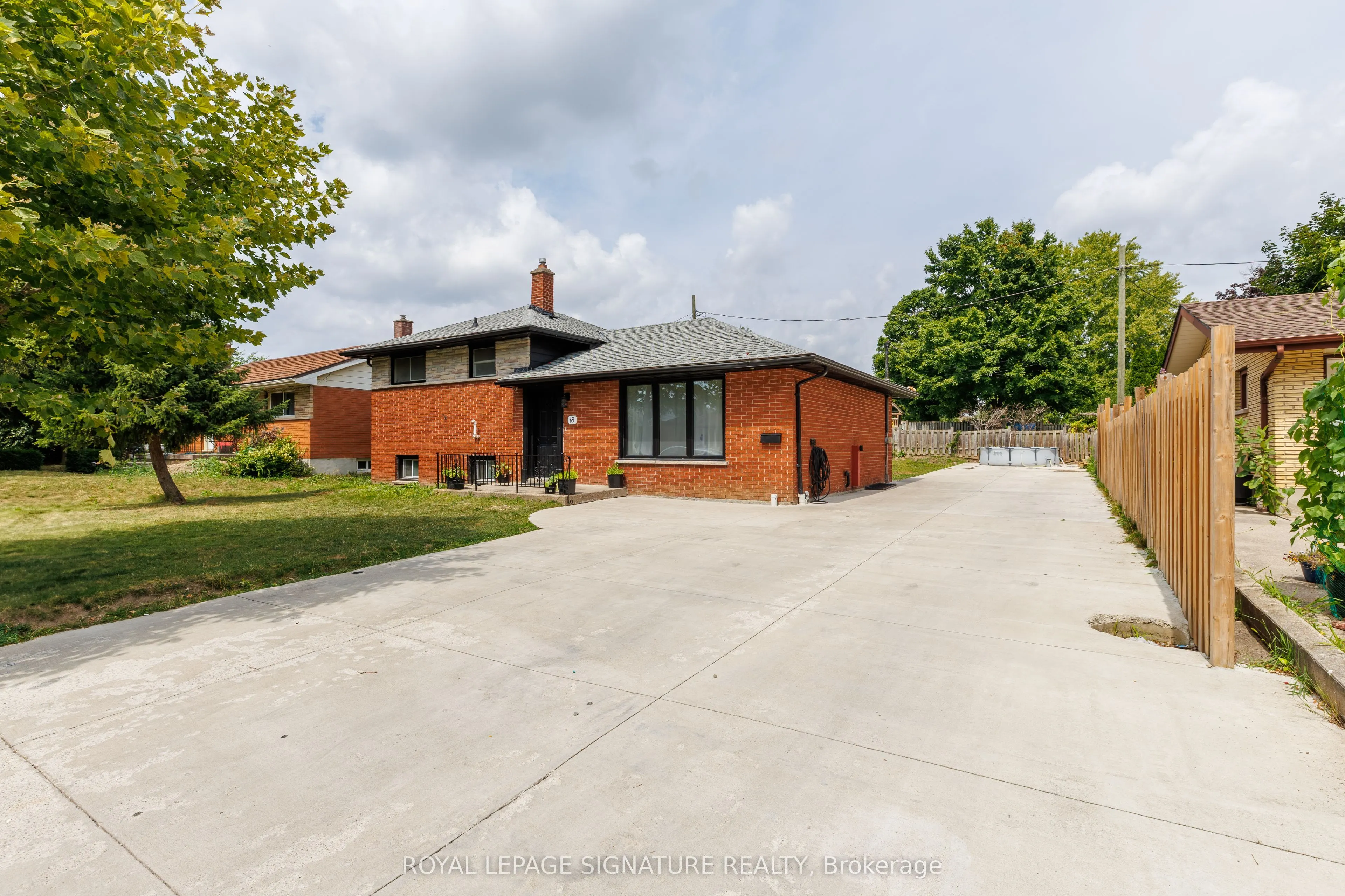 18 Silverdale Crescent