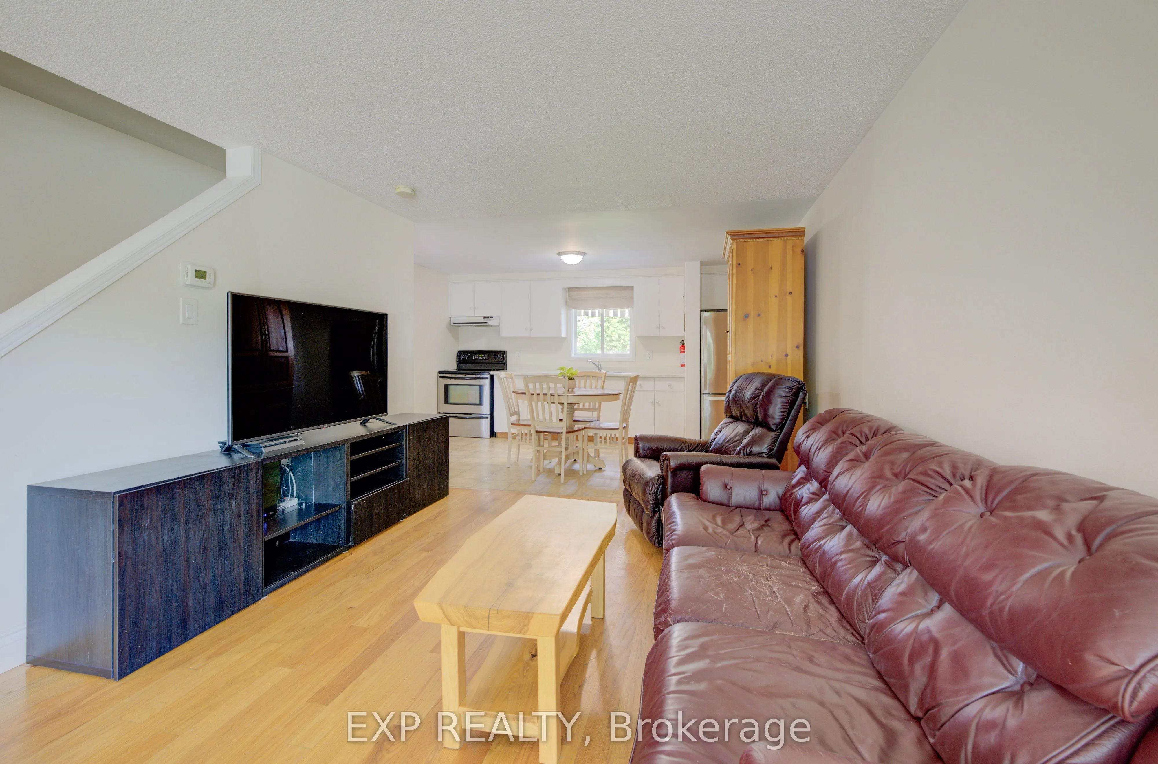 4 Troy Crescent