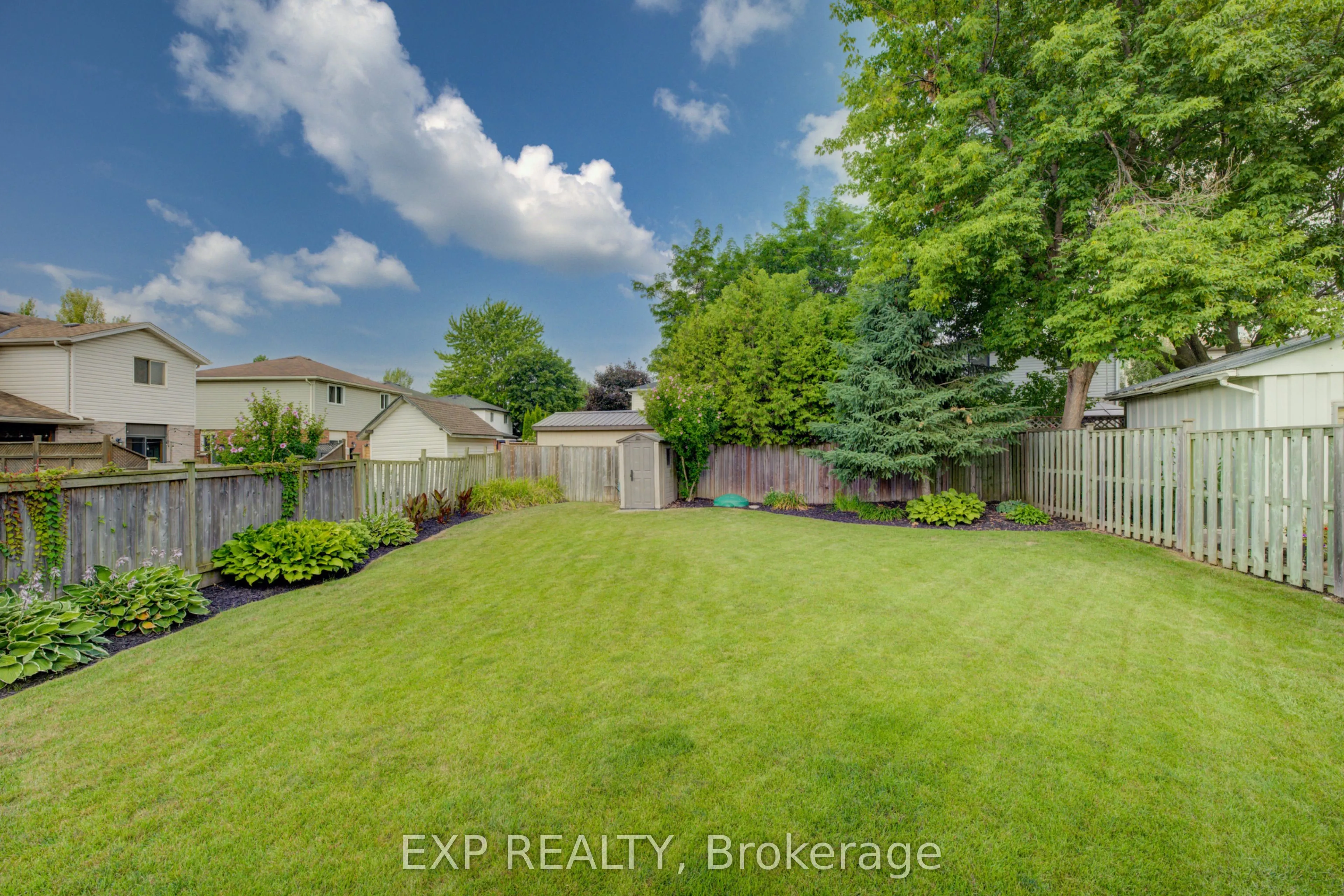 4 Troy Crescent