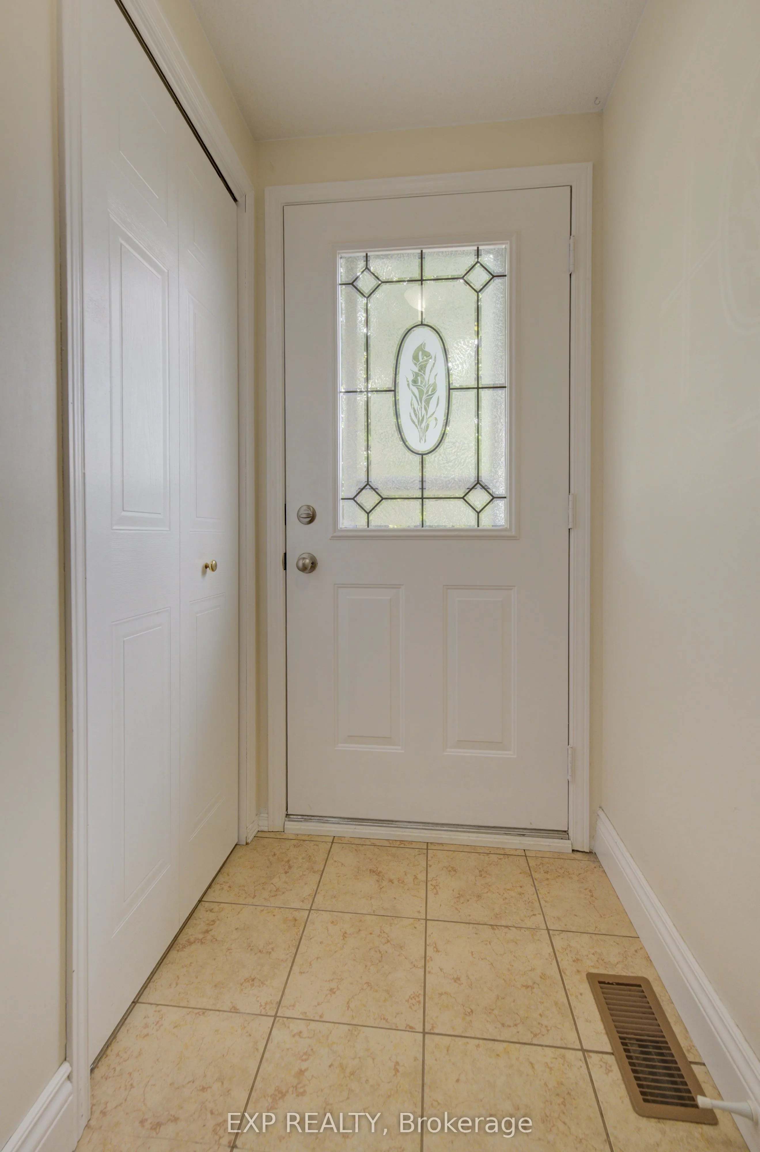 4 Troy Crescent