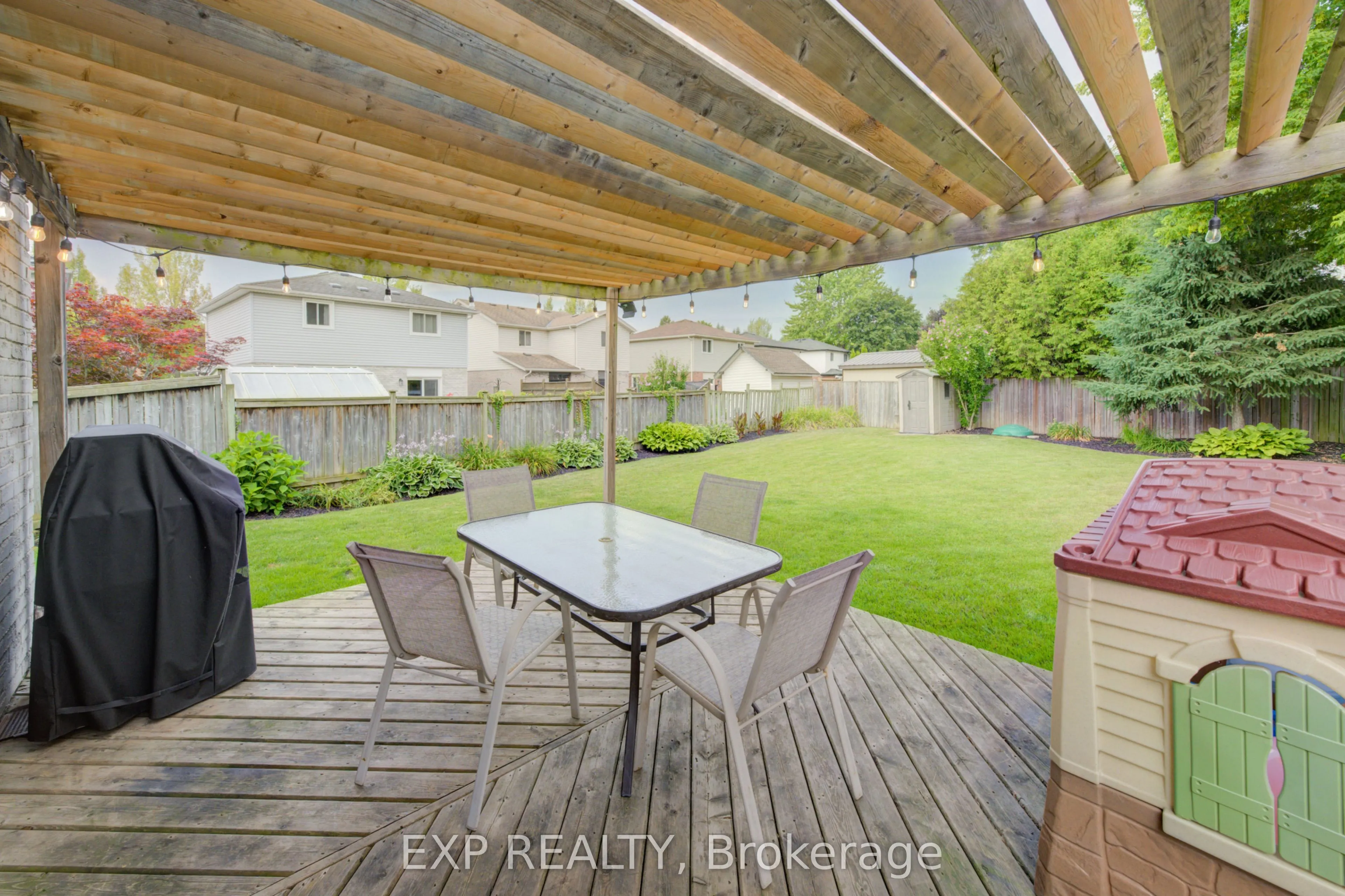 4 Troy Crescent