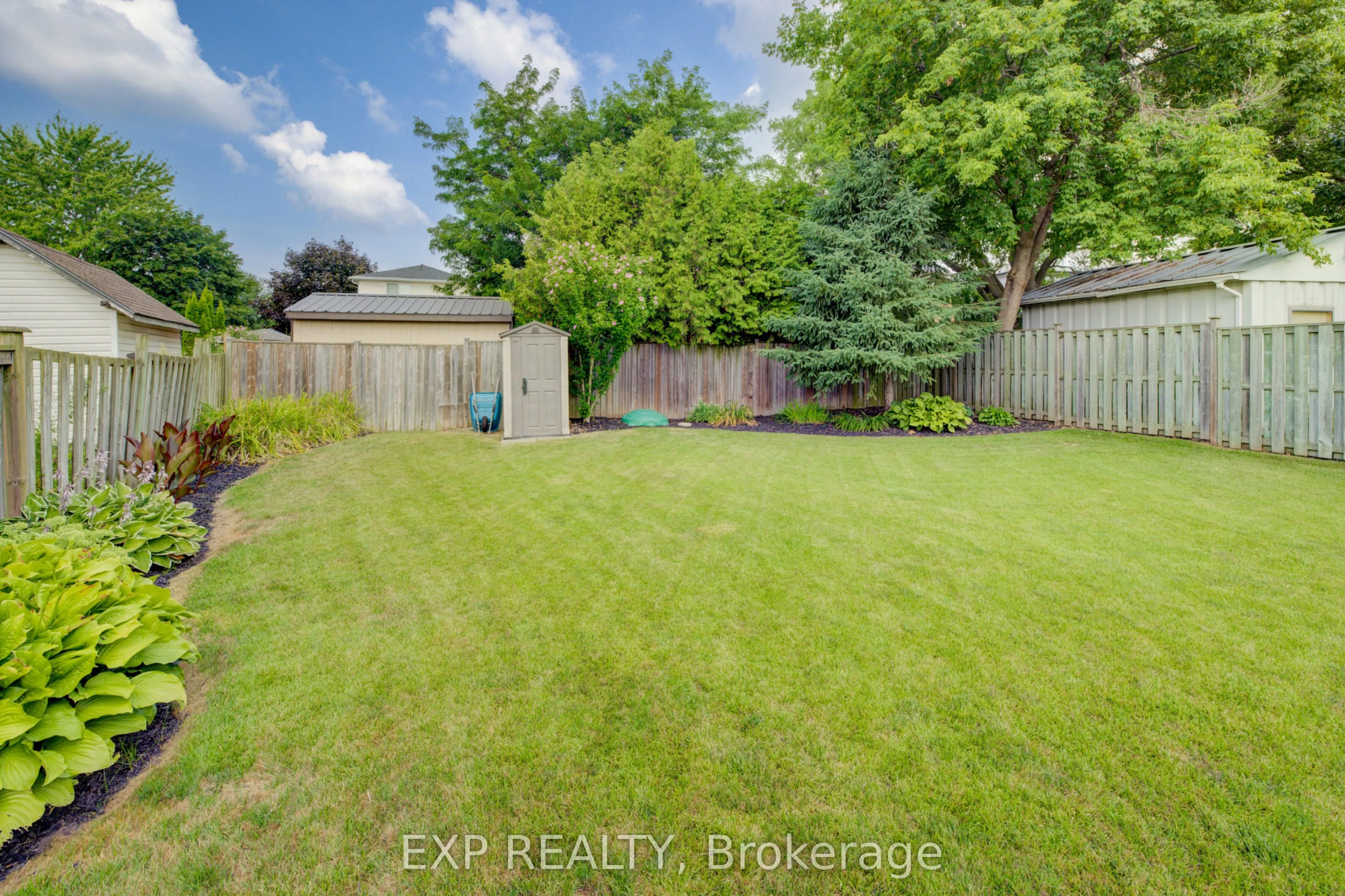 4 Troy Crescent