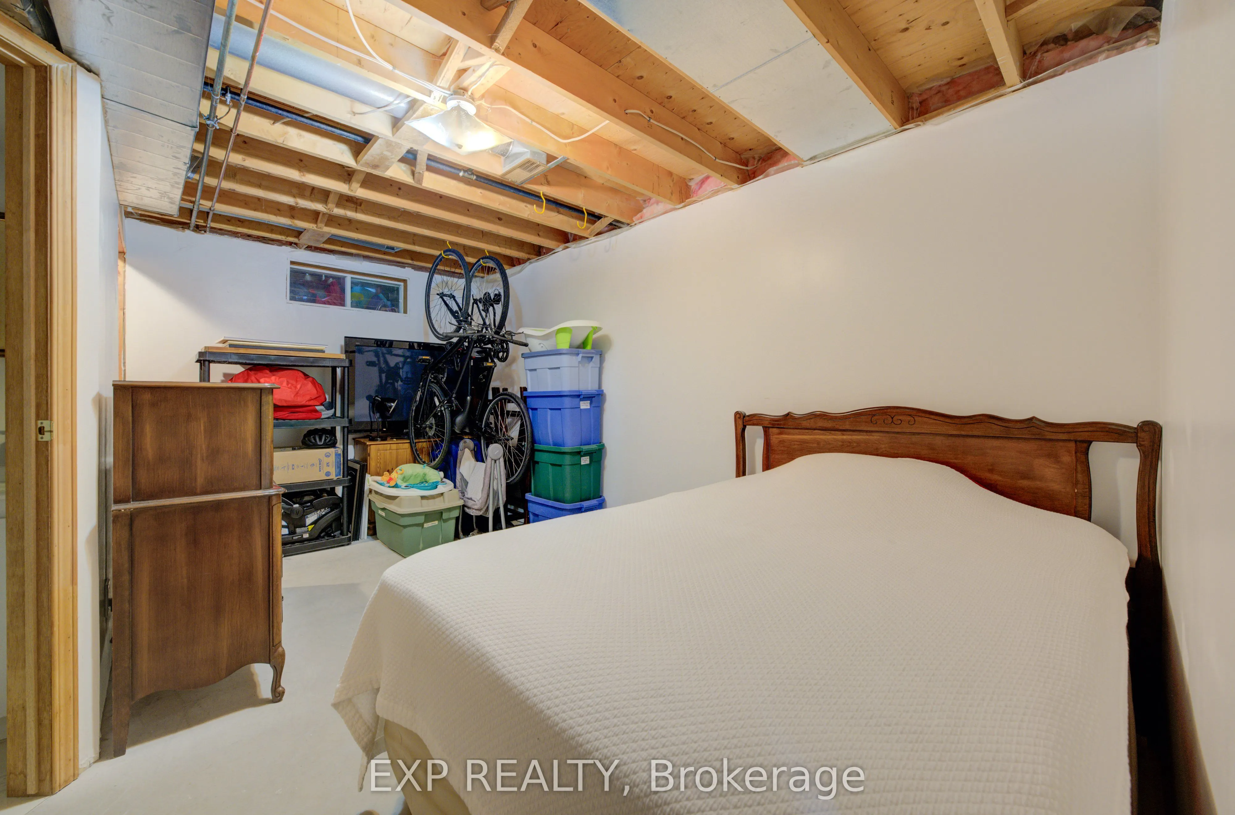 4 Troy Crescent