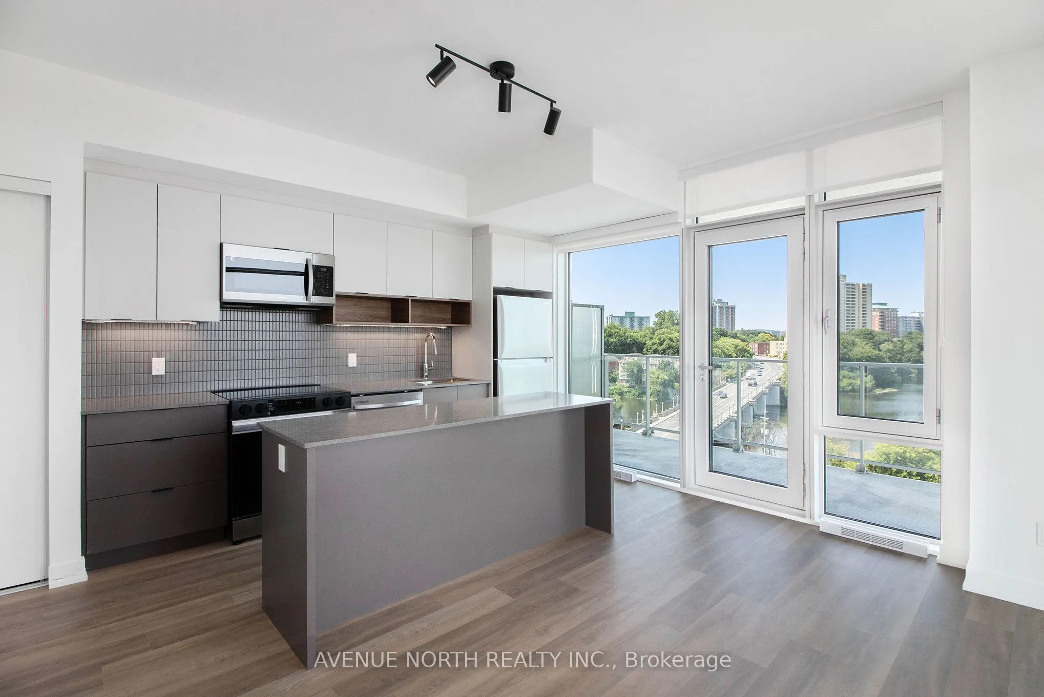 280 Montgomery Street, #1212