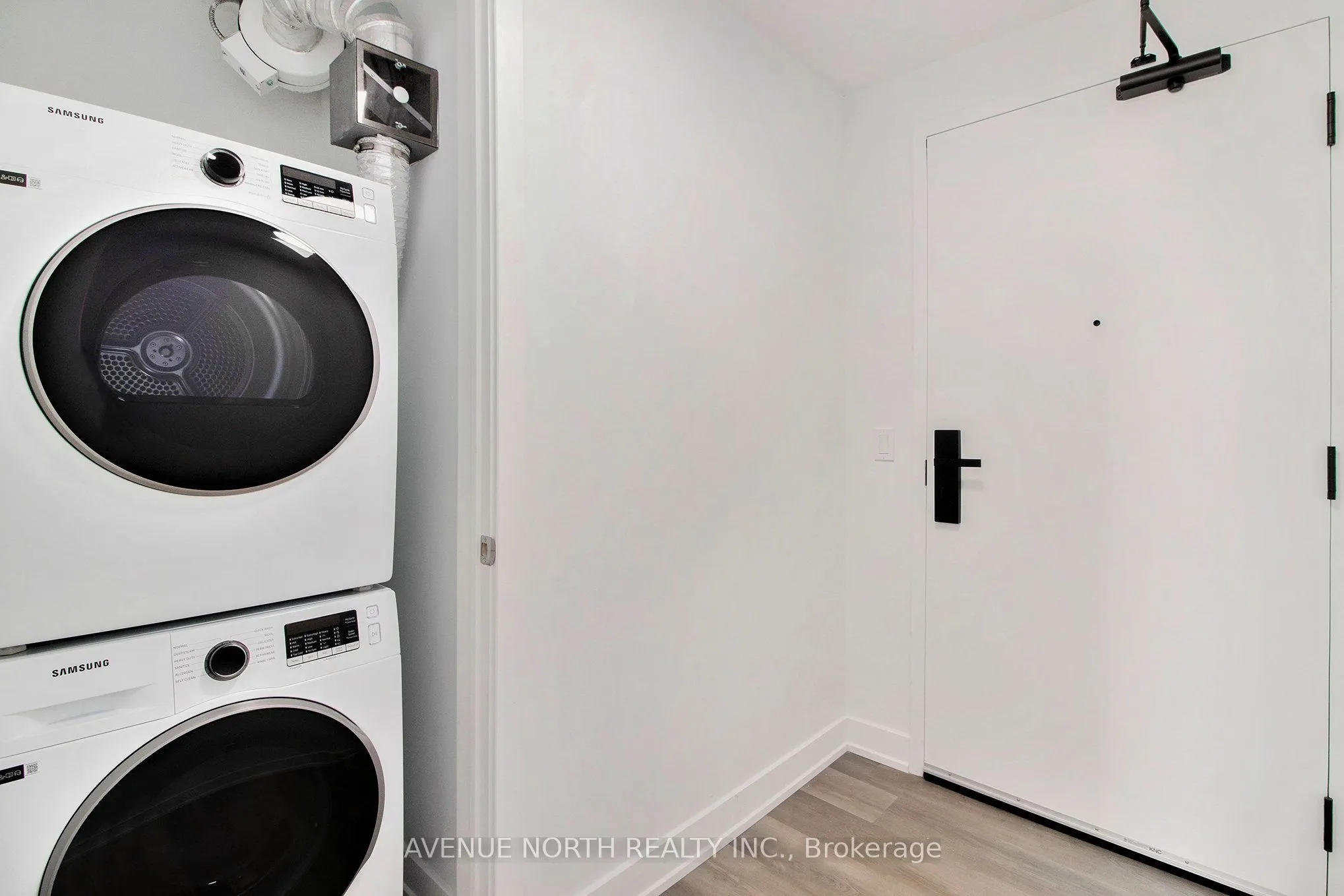 280 Montgomery Street, #1212