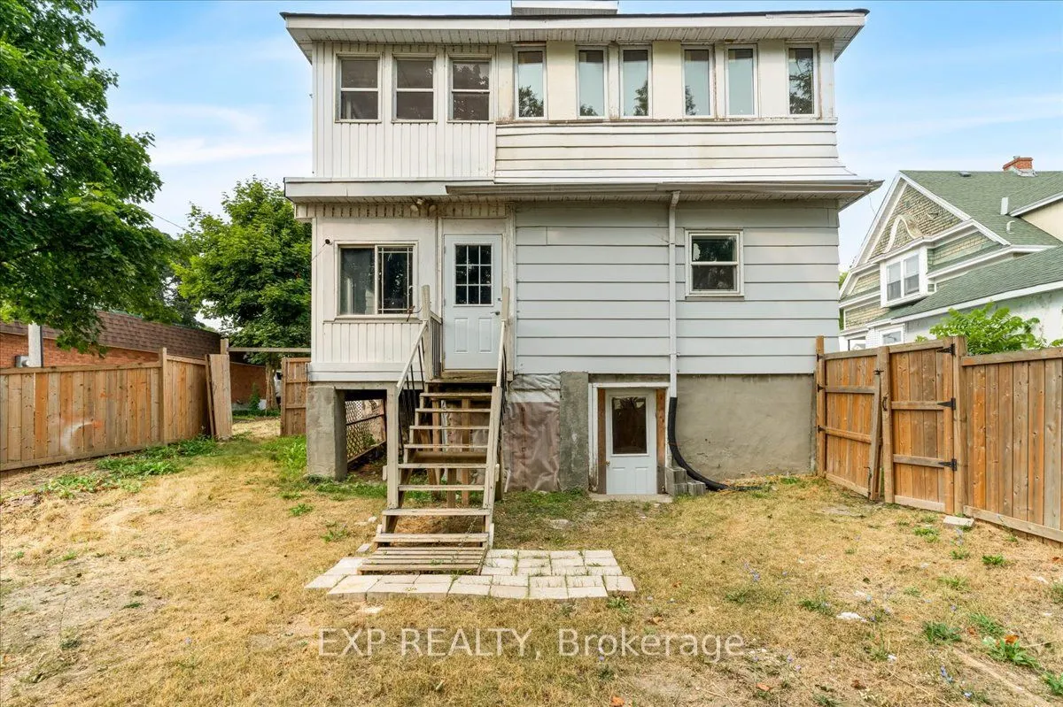 195 Victoria Avenue