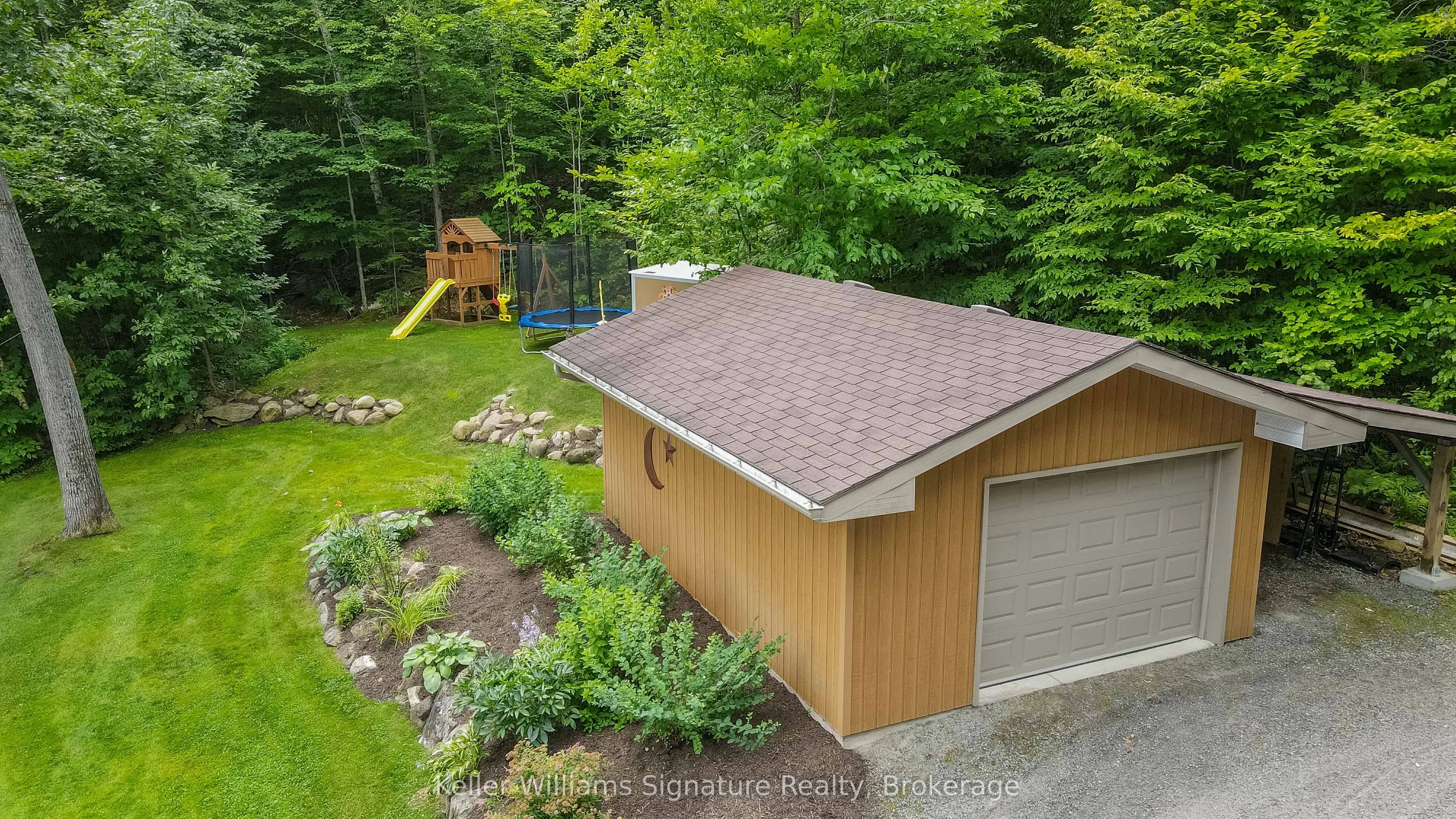 165 LAKESHORE Drive