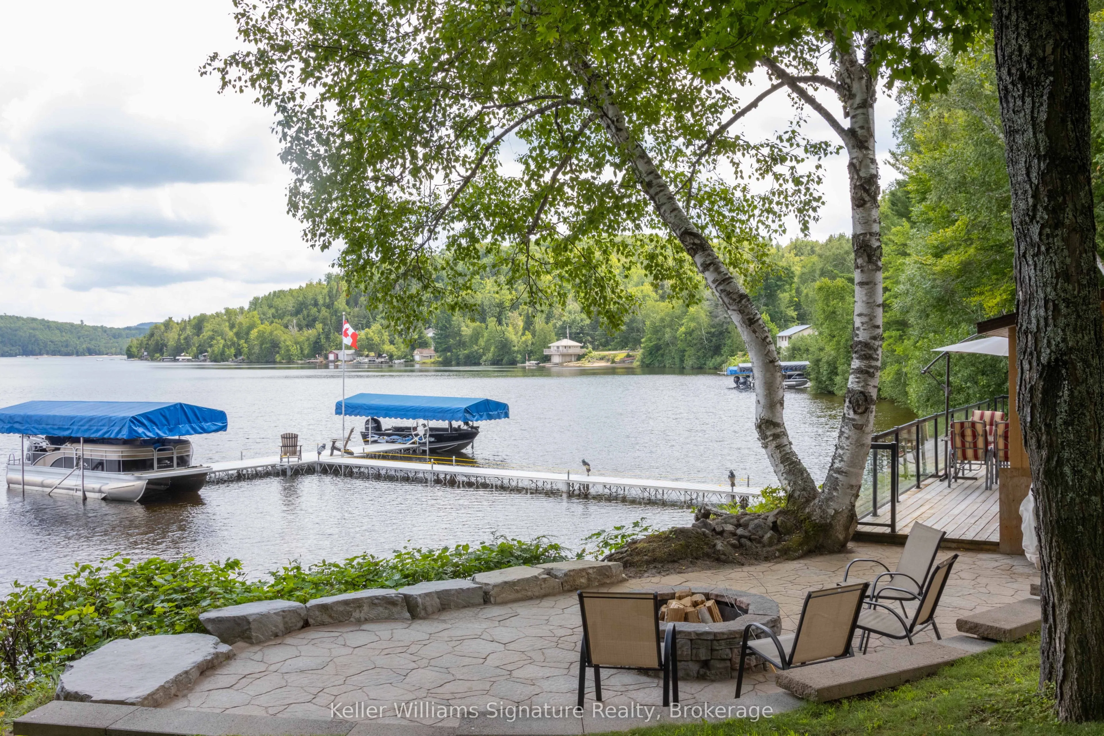 165 LAKESHORE Drive