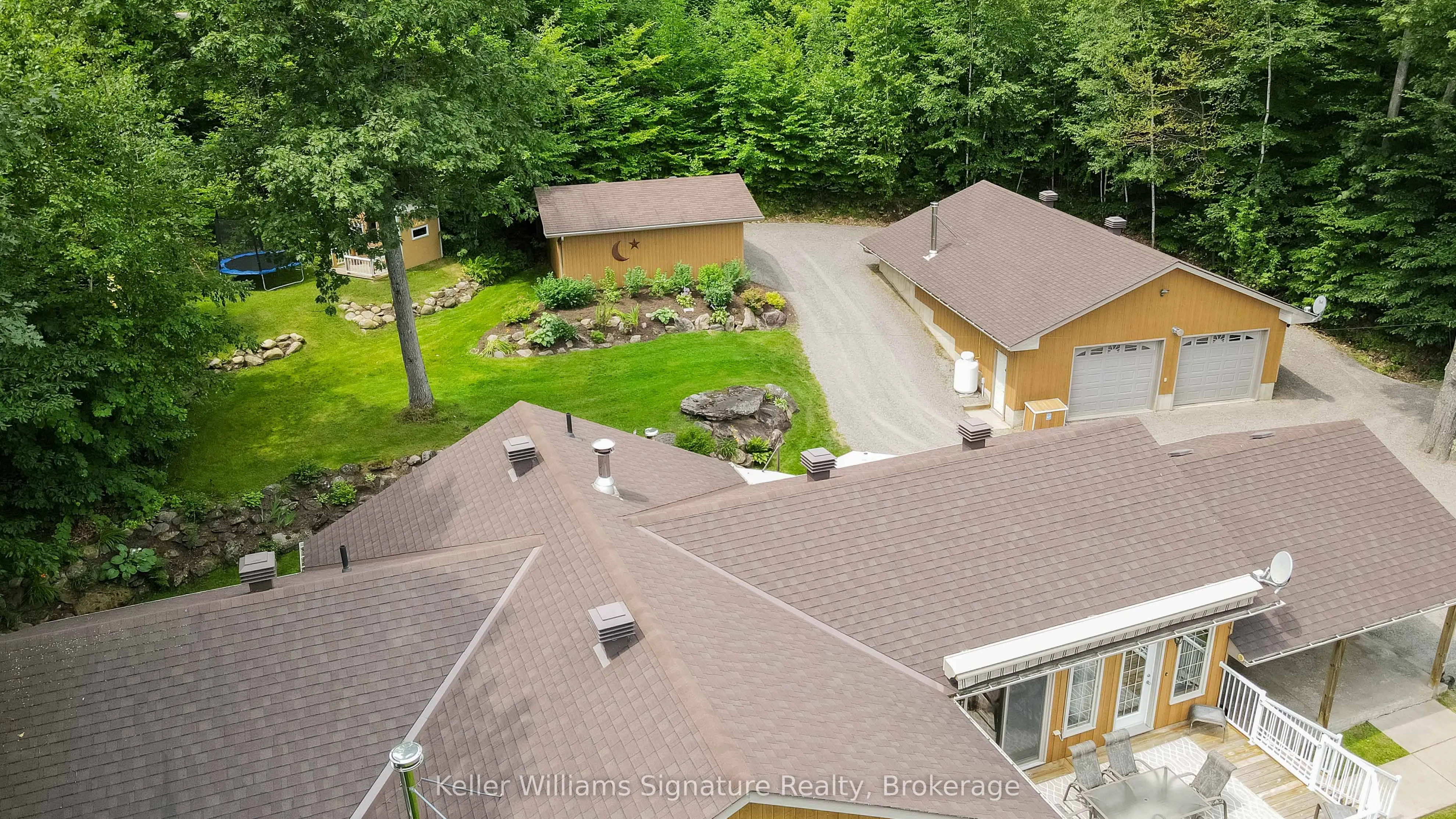 165 LAKESHORE Drive