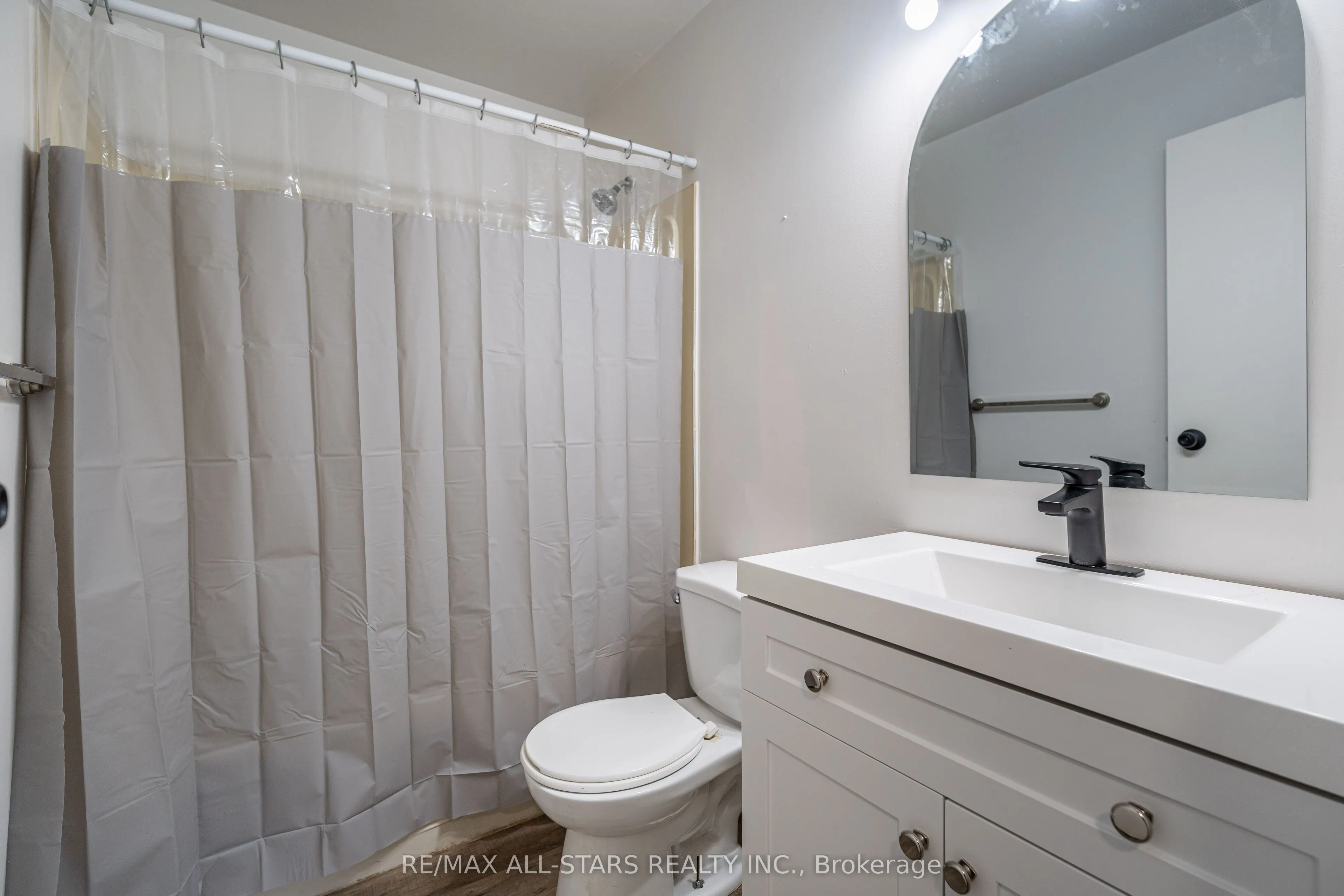 755 Mountain Ash Road