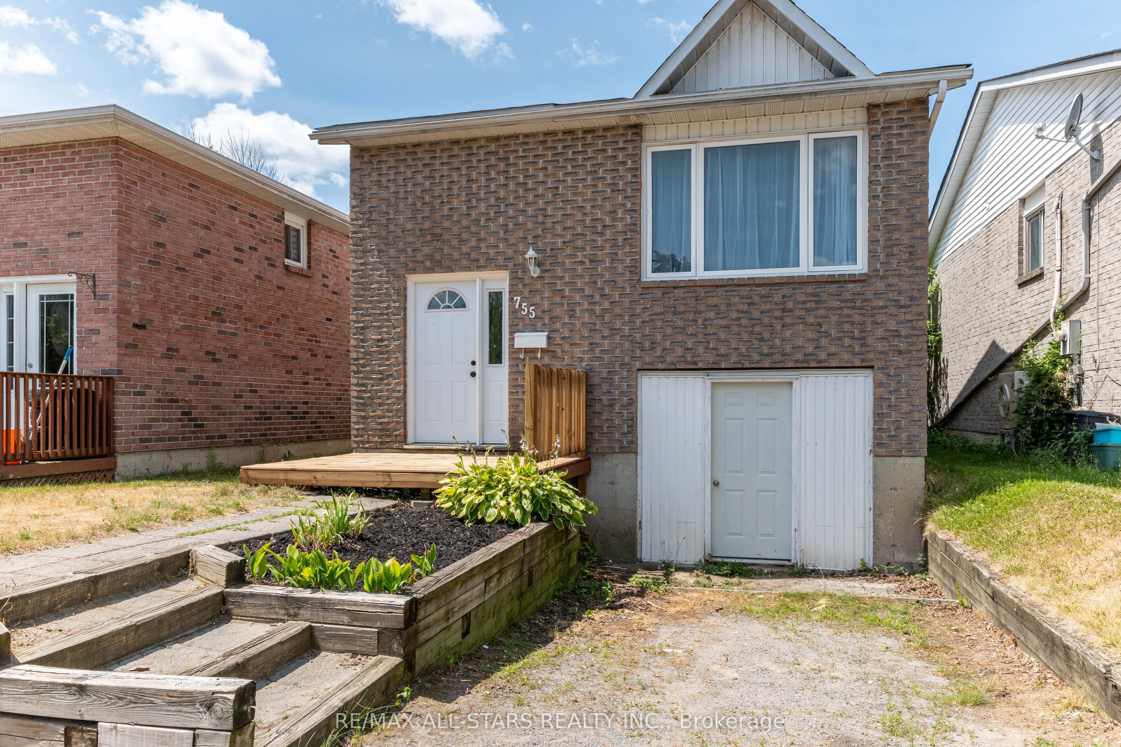 755 Mountain Ash Road