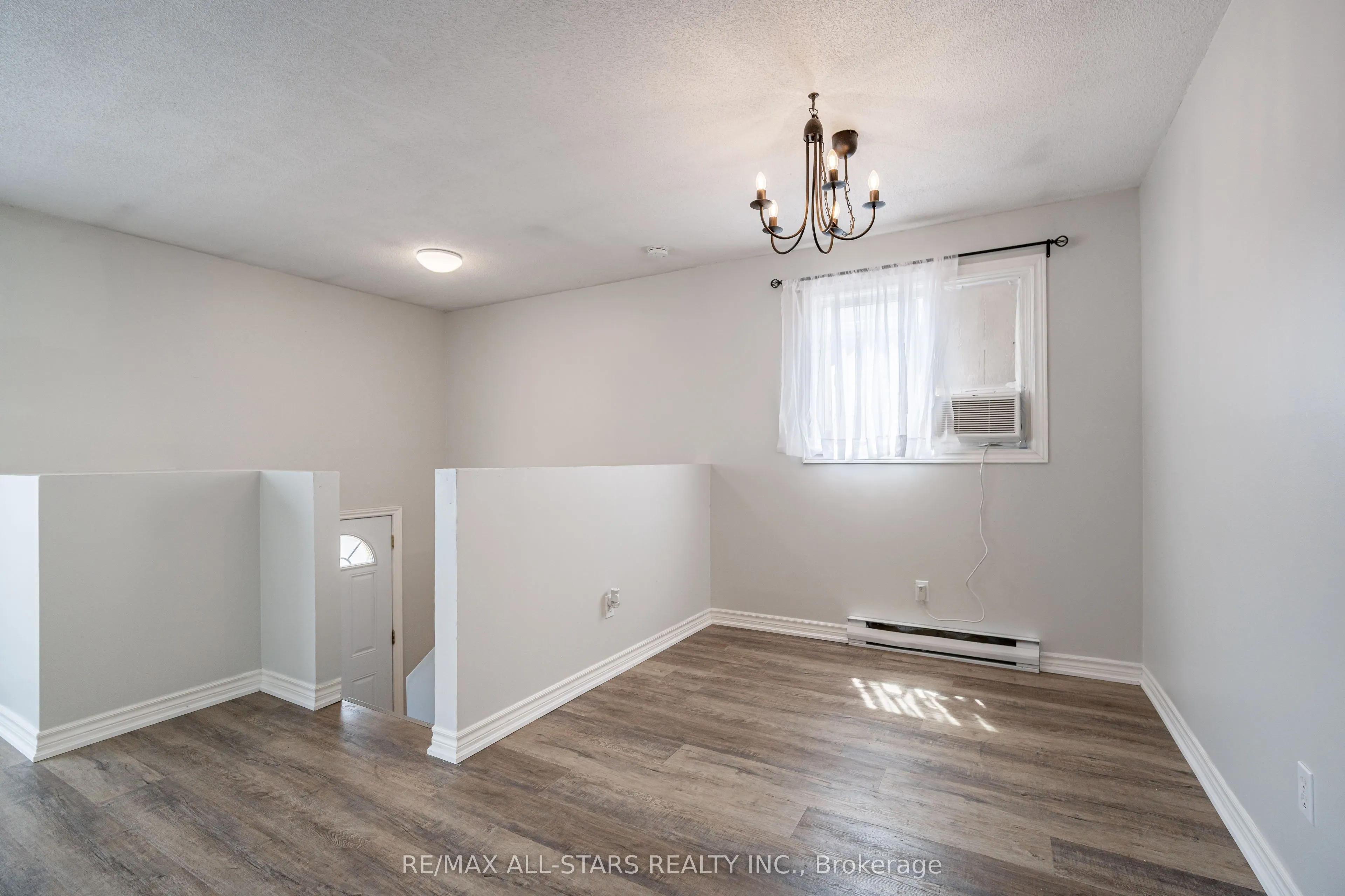 755 Mountain Ash Road