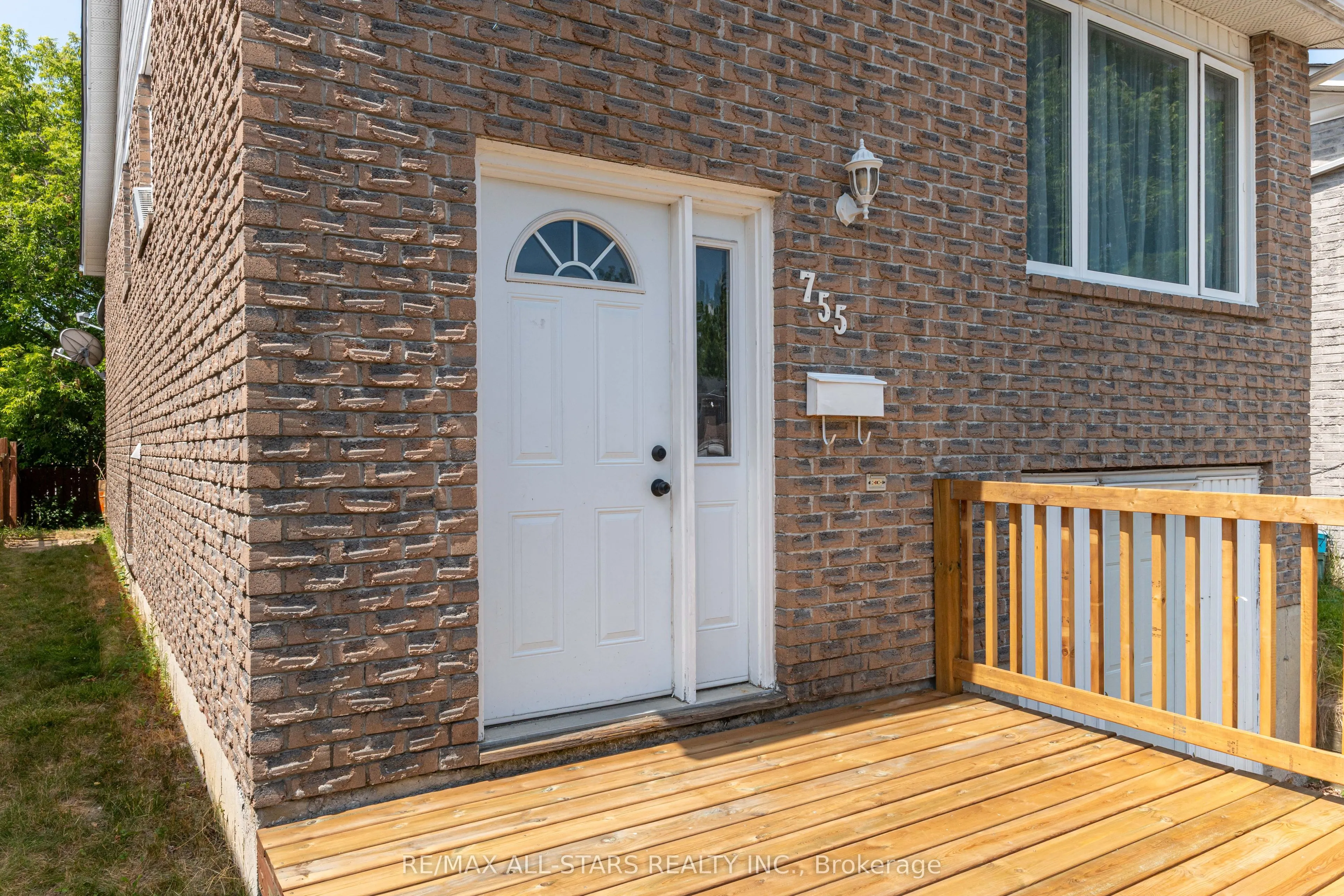 755 Mountain Ash Road