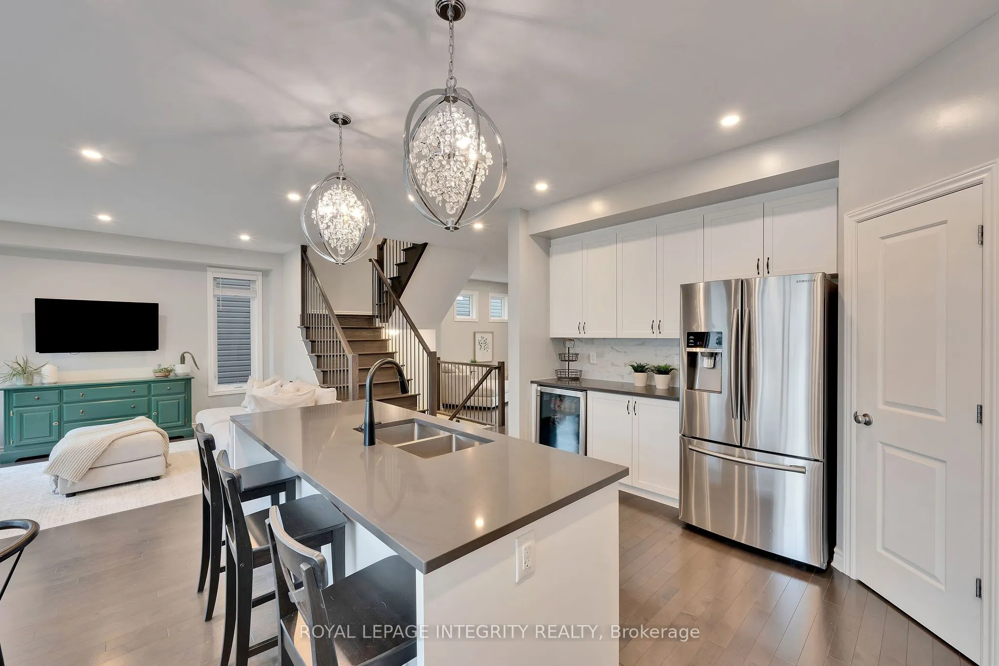 689 Parade Drive