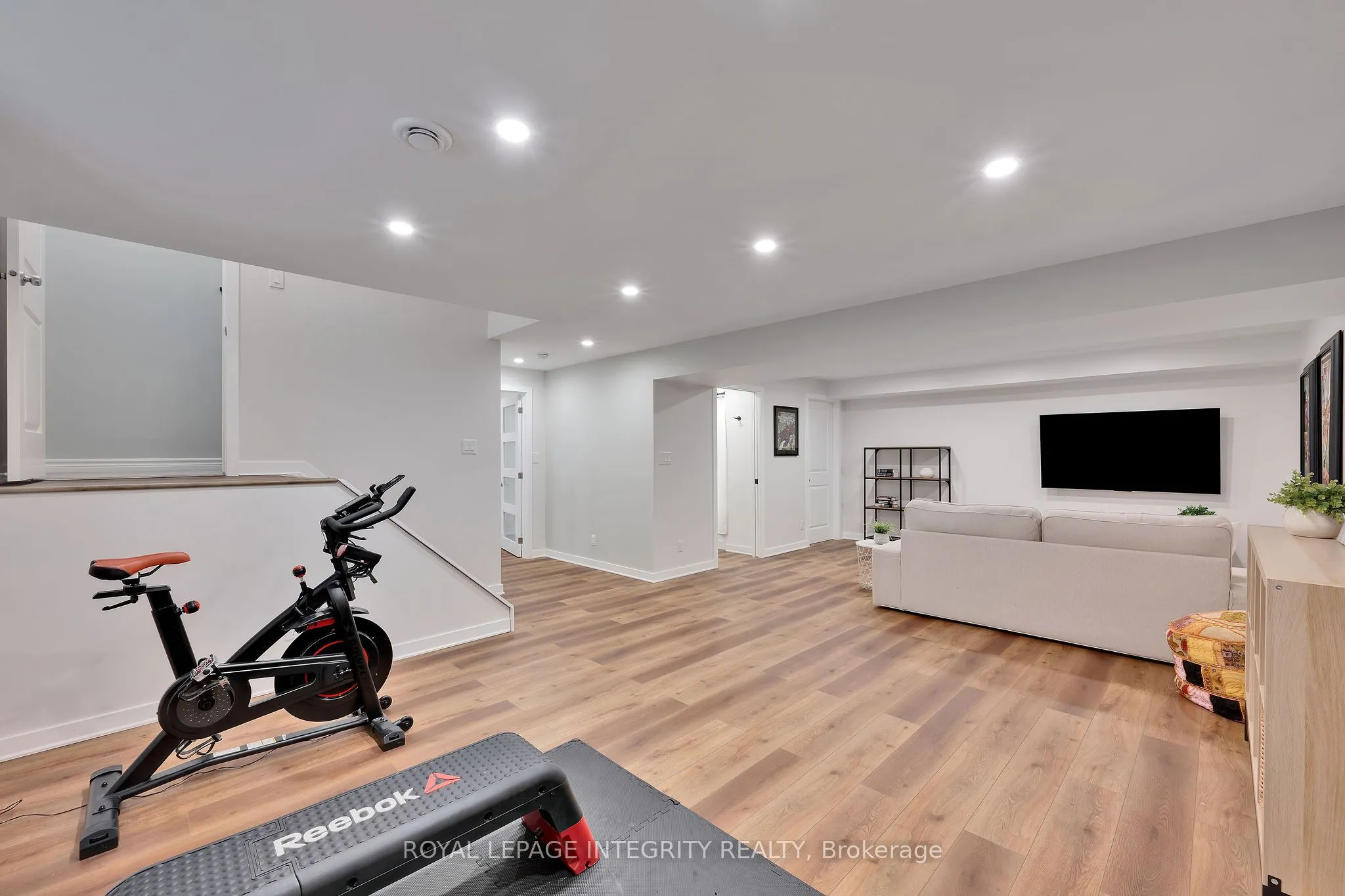 689 Parade Drive
