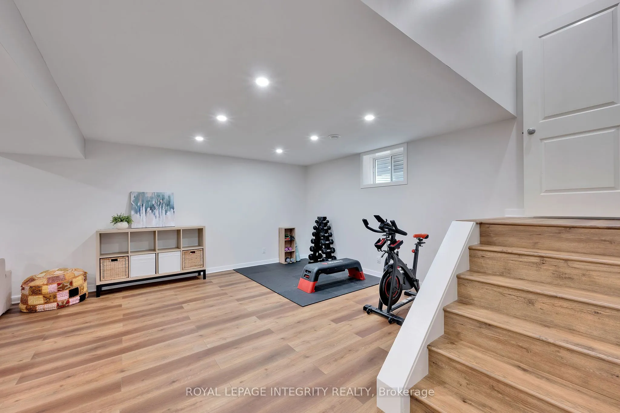 689 Parade Drive