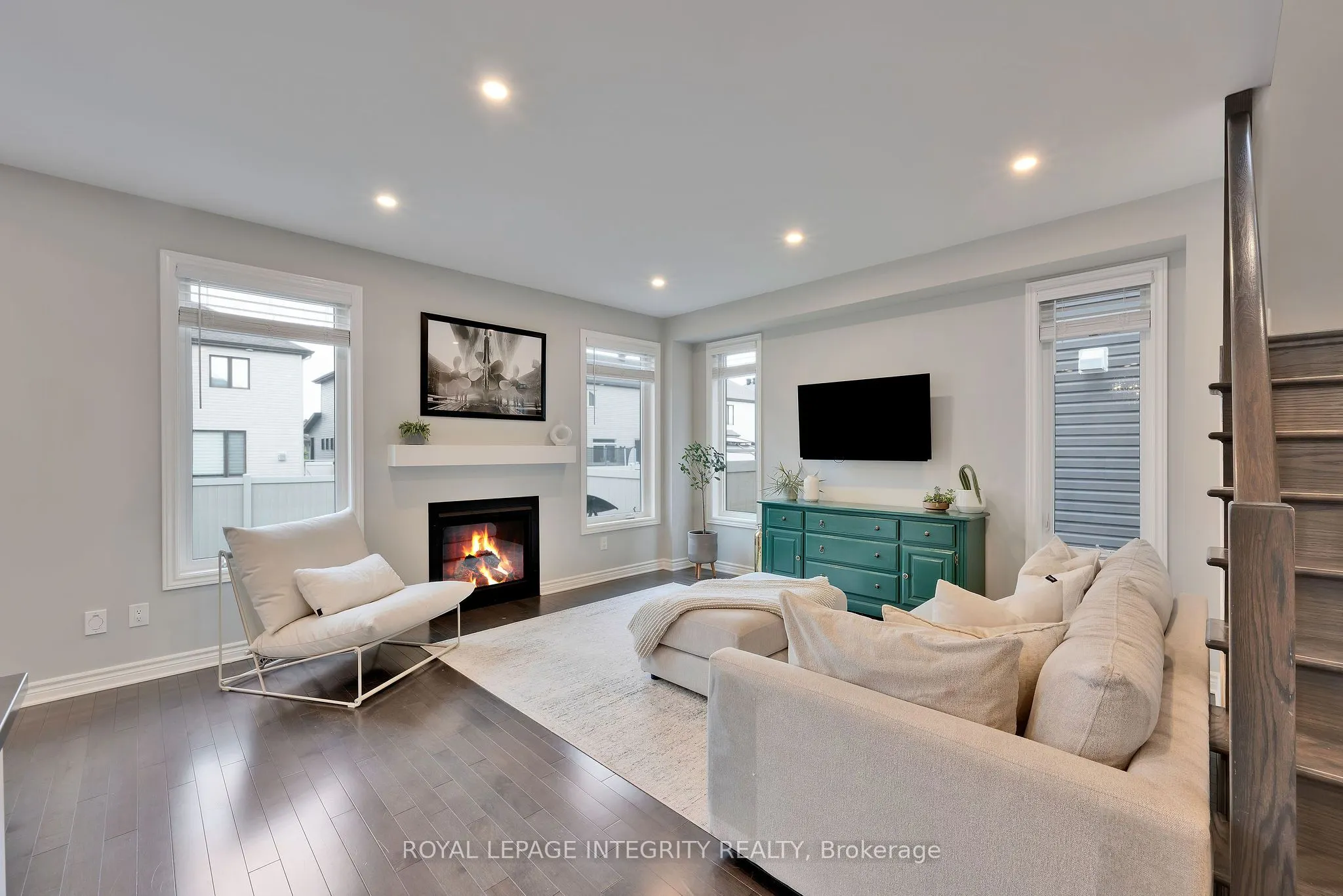 689 Parade Drive