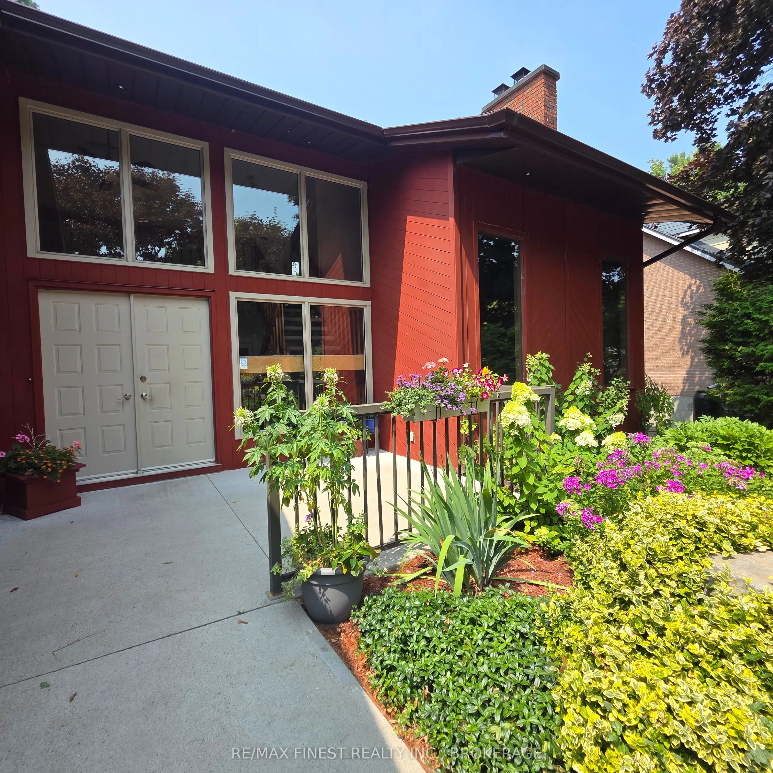 871 Safari Drive