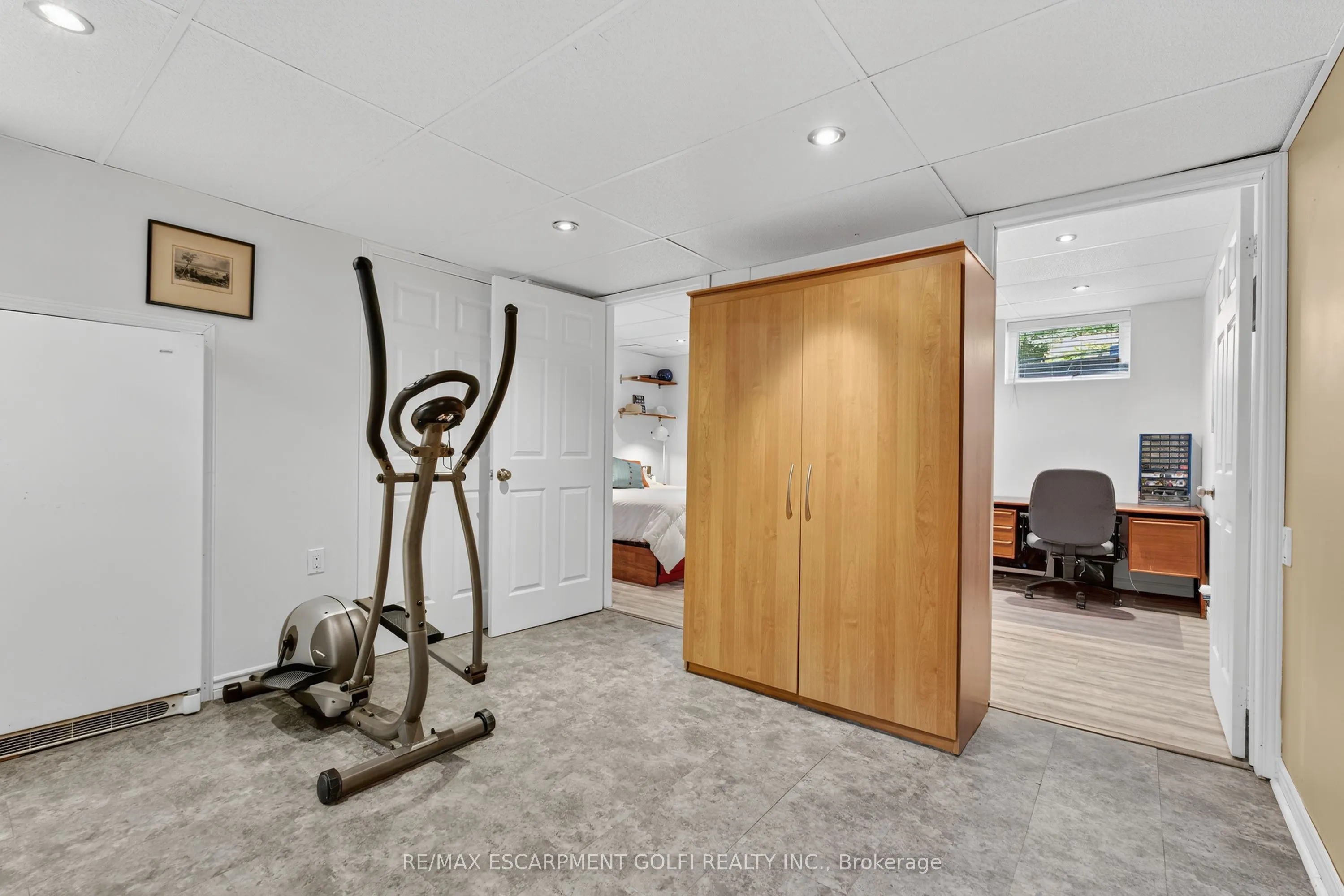 1238 Lakeshore Road