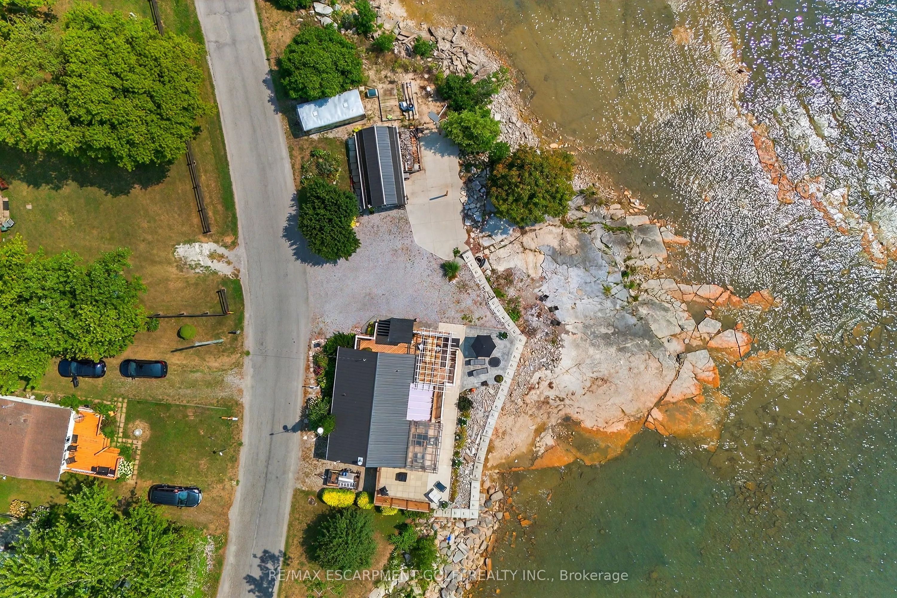 1238 Lakeshore Road