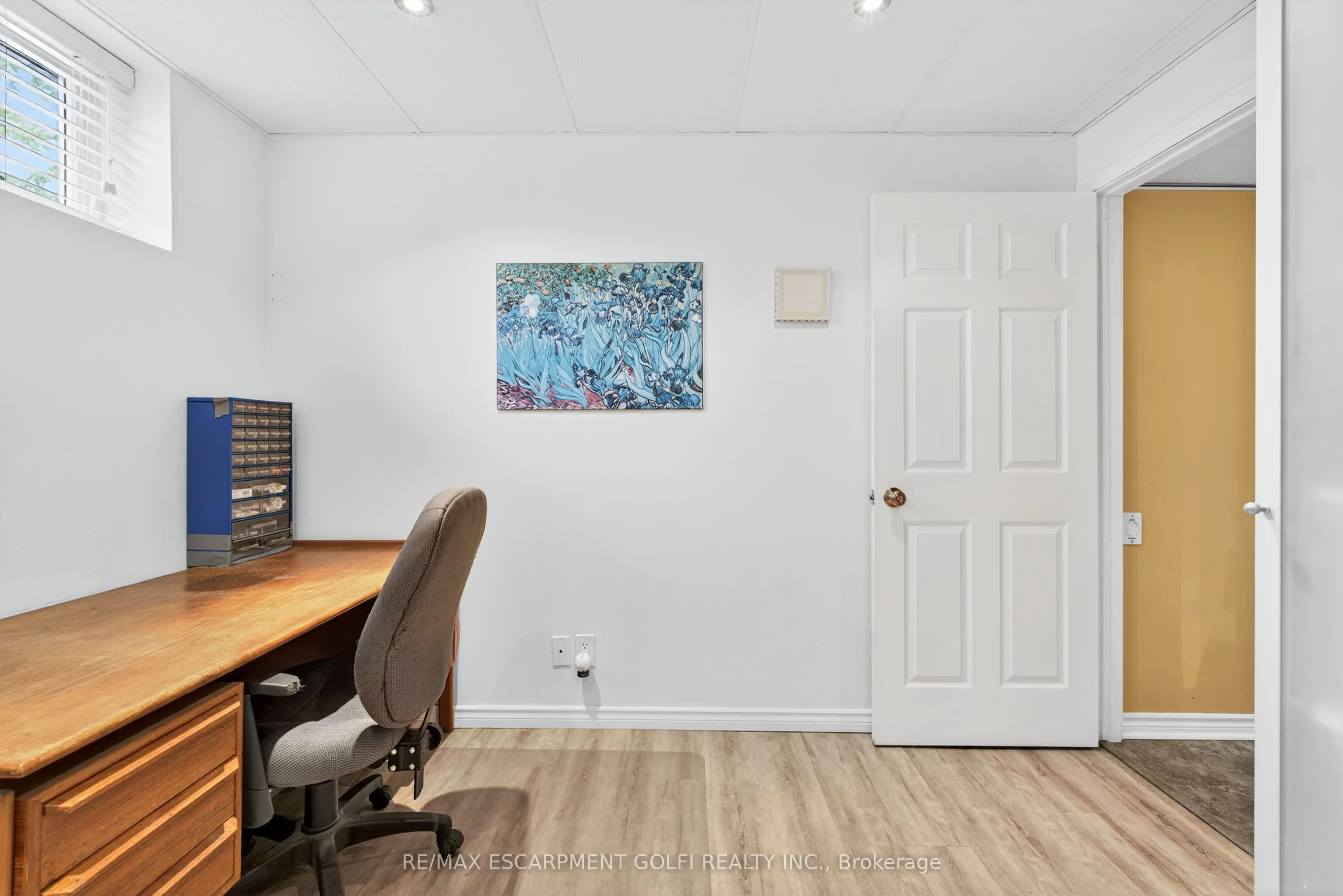 1238 Lakeshore Road