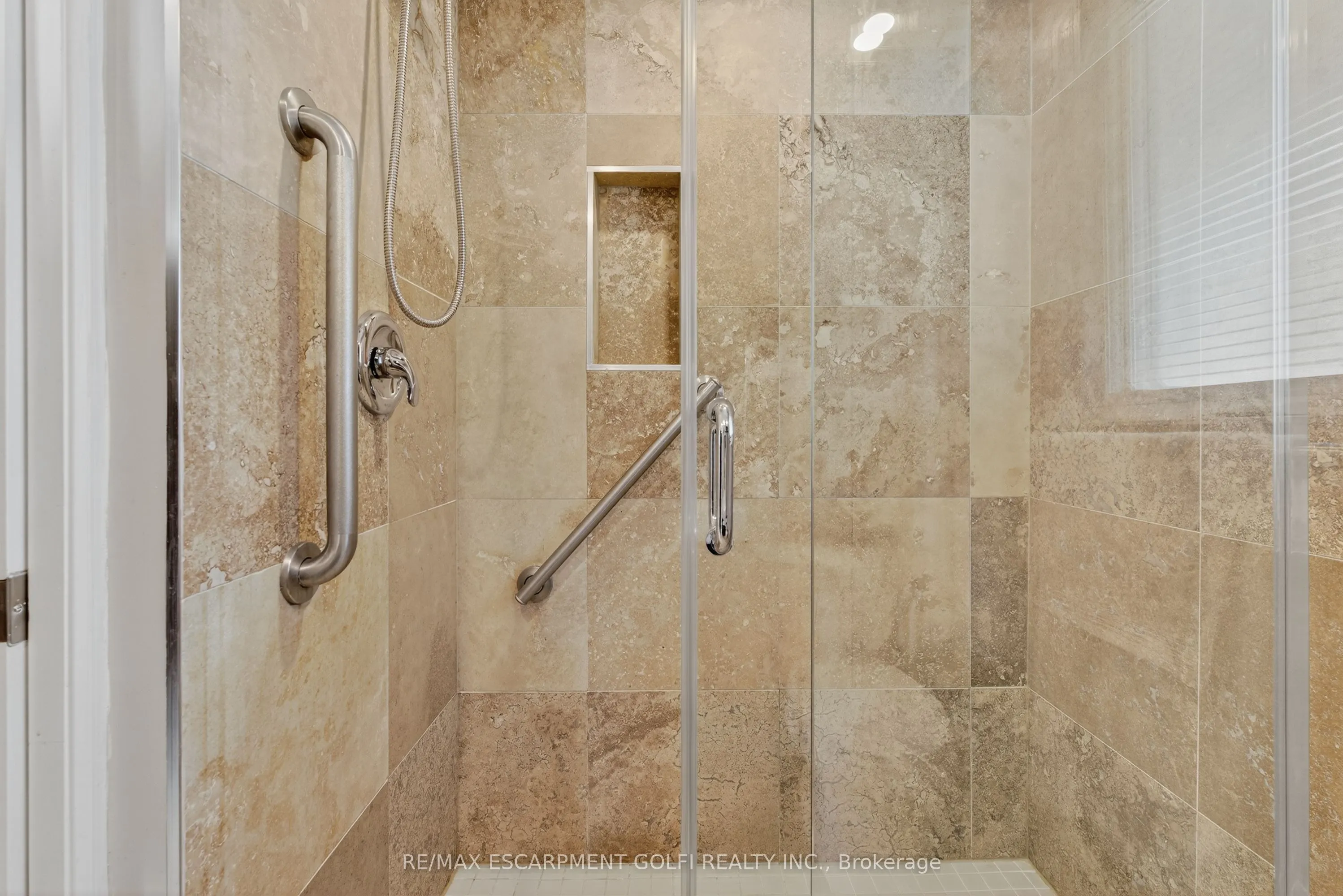 1238 Lakeshore Road