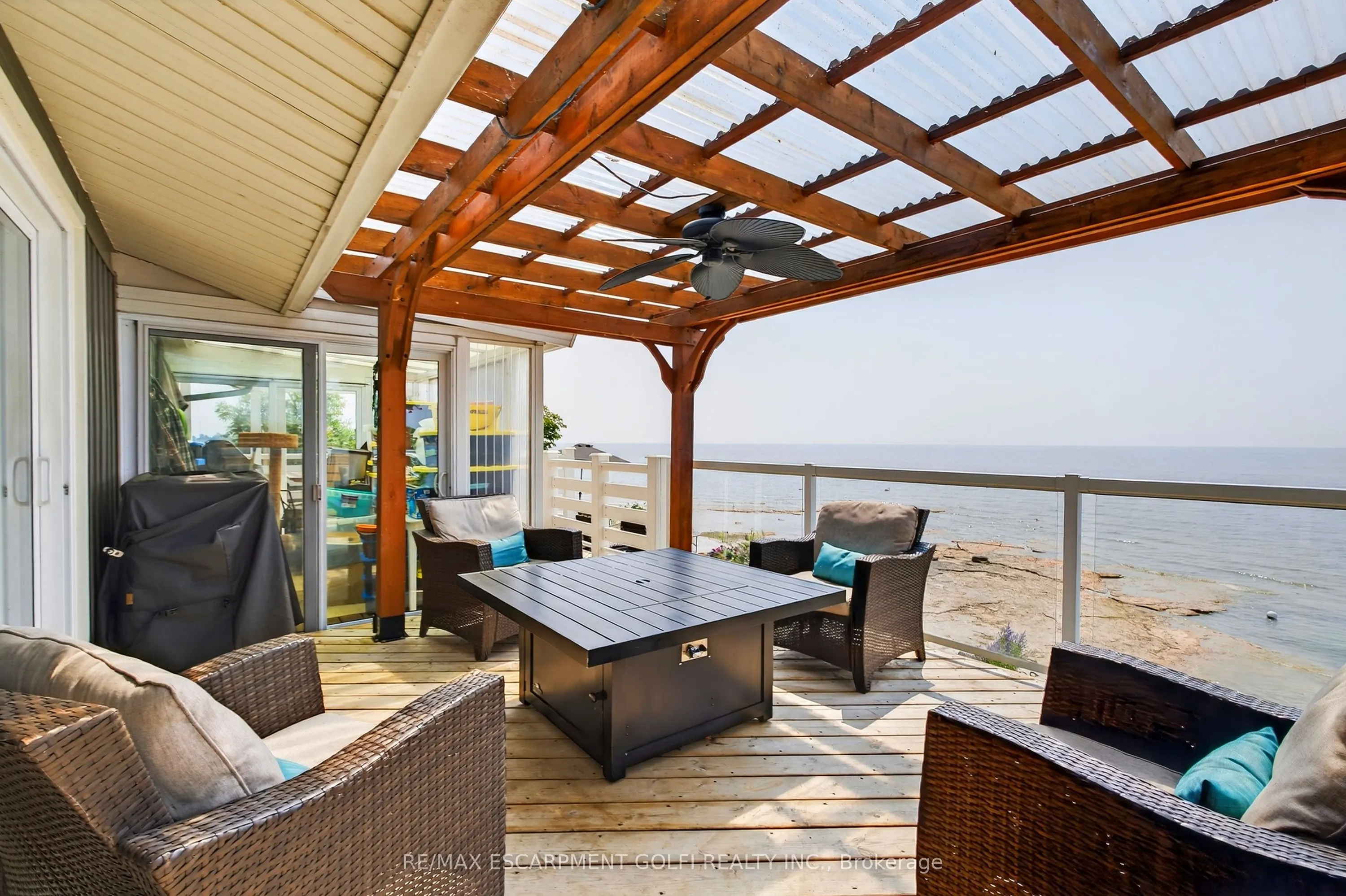 1238 Lakeshore Road