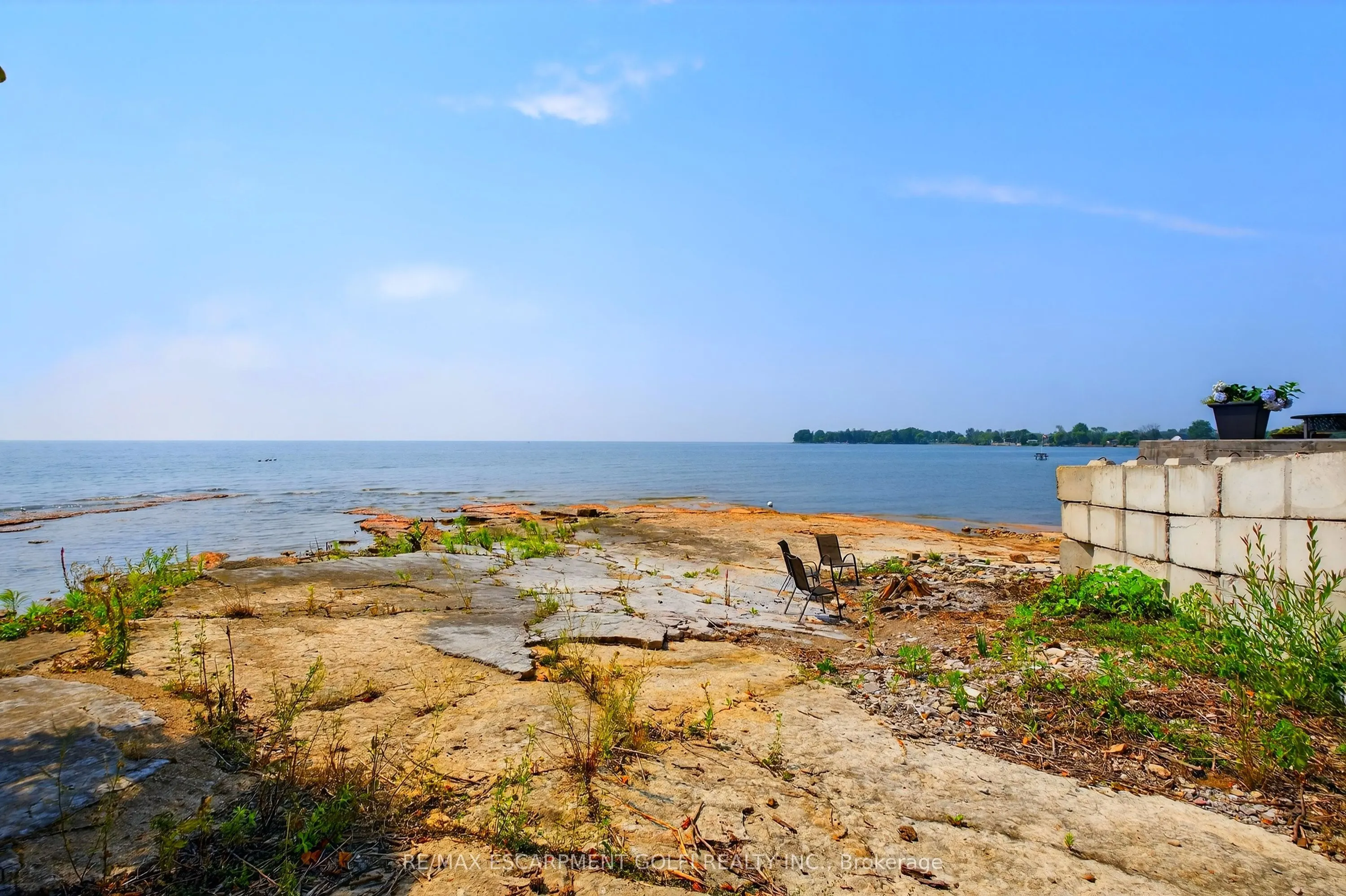 1238 Lakeshore Road