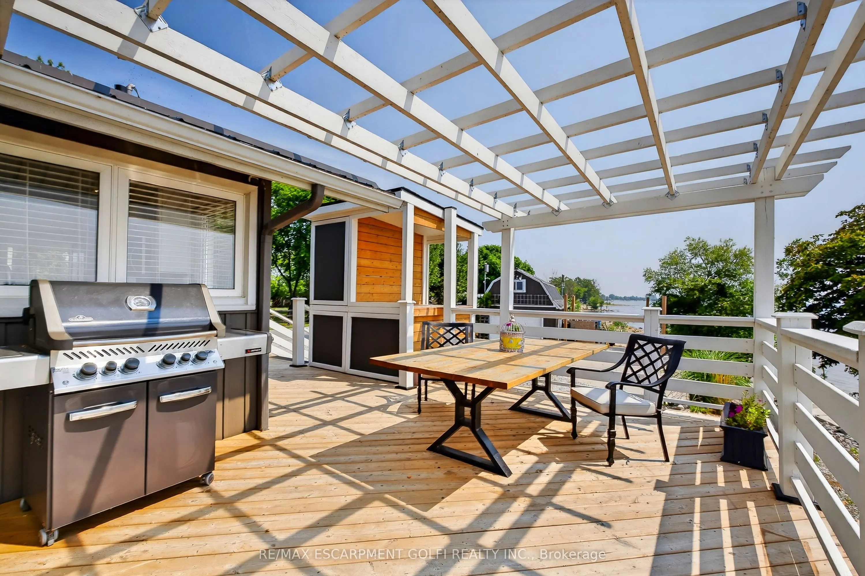 1238 Lakeshore Road