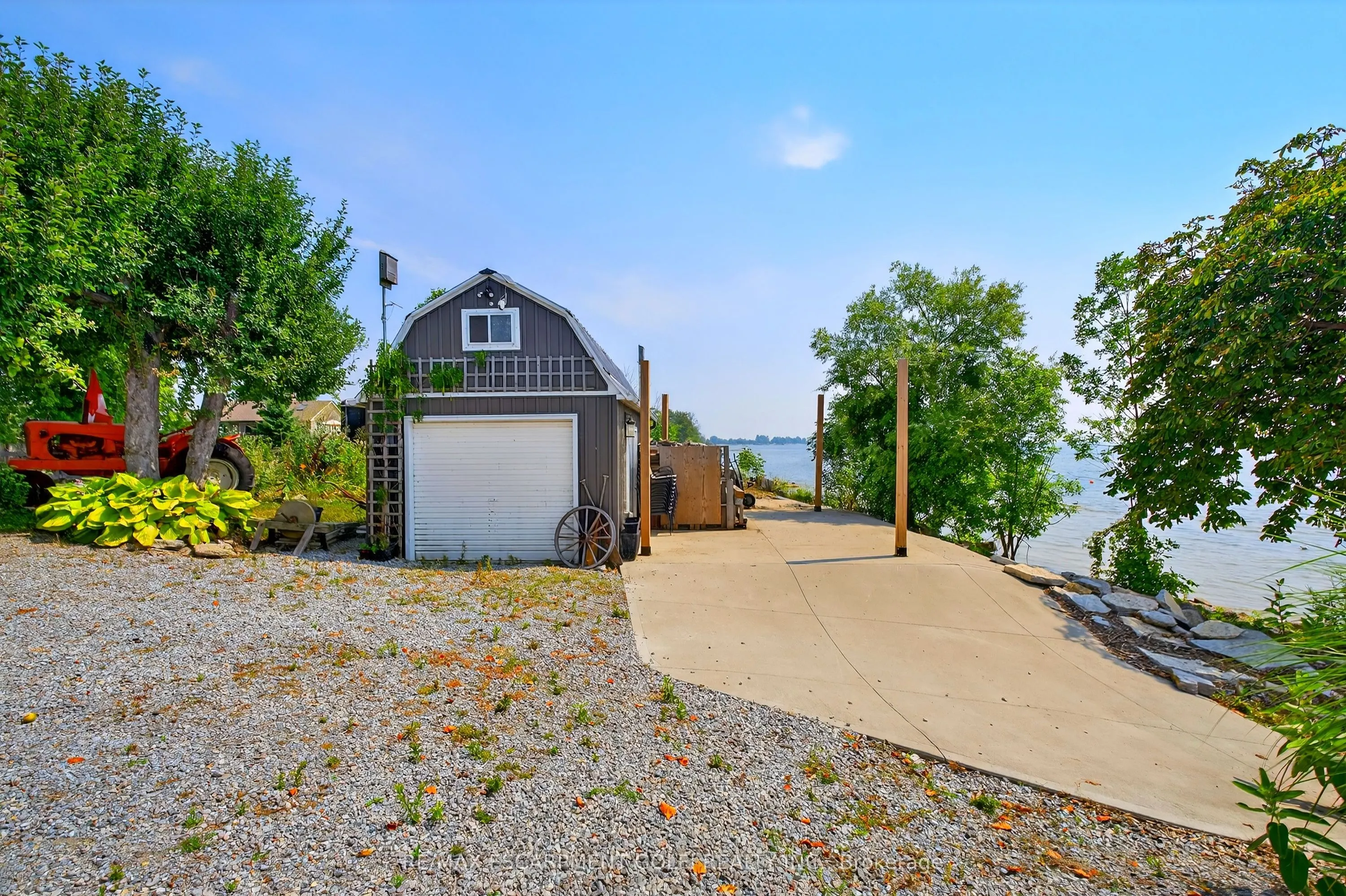 1238 Lakeshore Road